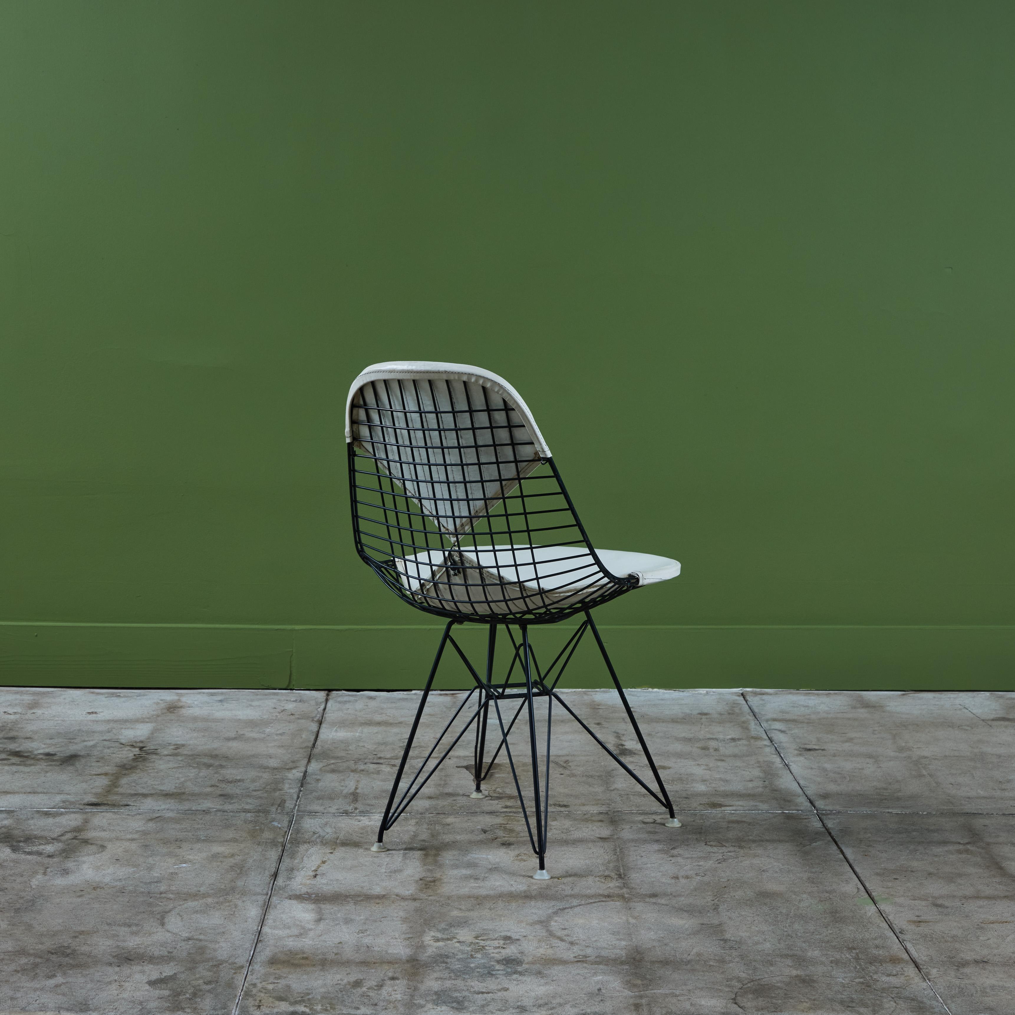 Silla DKR-2 Wire de Charles and Ray Eames para Herman Miller en Bueno estado para la venta en Los Angeles, CA