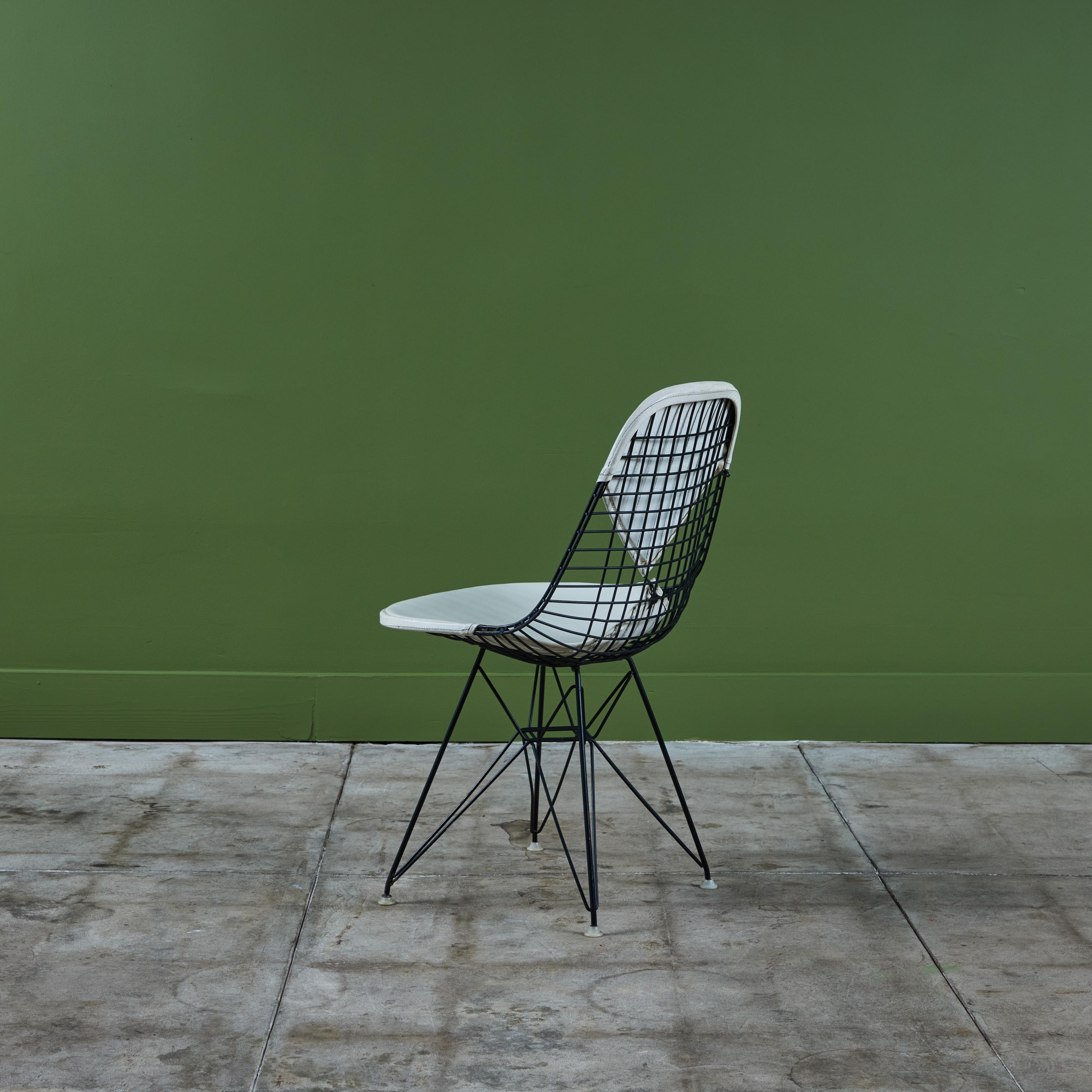 Silla DKR-2 Wire de Charles and Ray Eames para Herman Miller Metal en venta