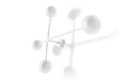 Charles And Ray Eames Dot Pattern White Light Applique 4 Spheres Lampe von Cassina