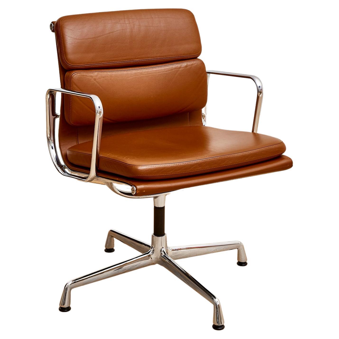 nhance your workspace with a touch of classic elegance and exceptional comfort with a Charles and Ray Eames EA 208 Soft Pad Office Chair by Vitra, featuring a timeless and Iconic design that seamlessly blends style and functionality.

Produced in