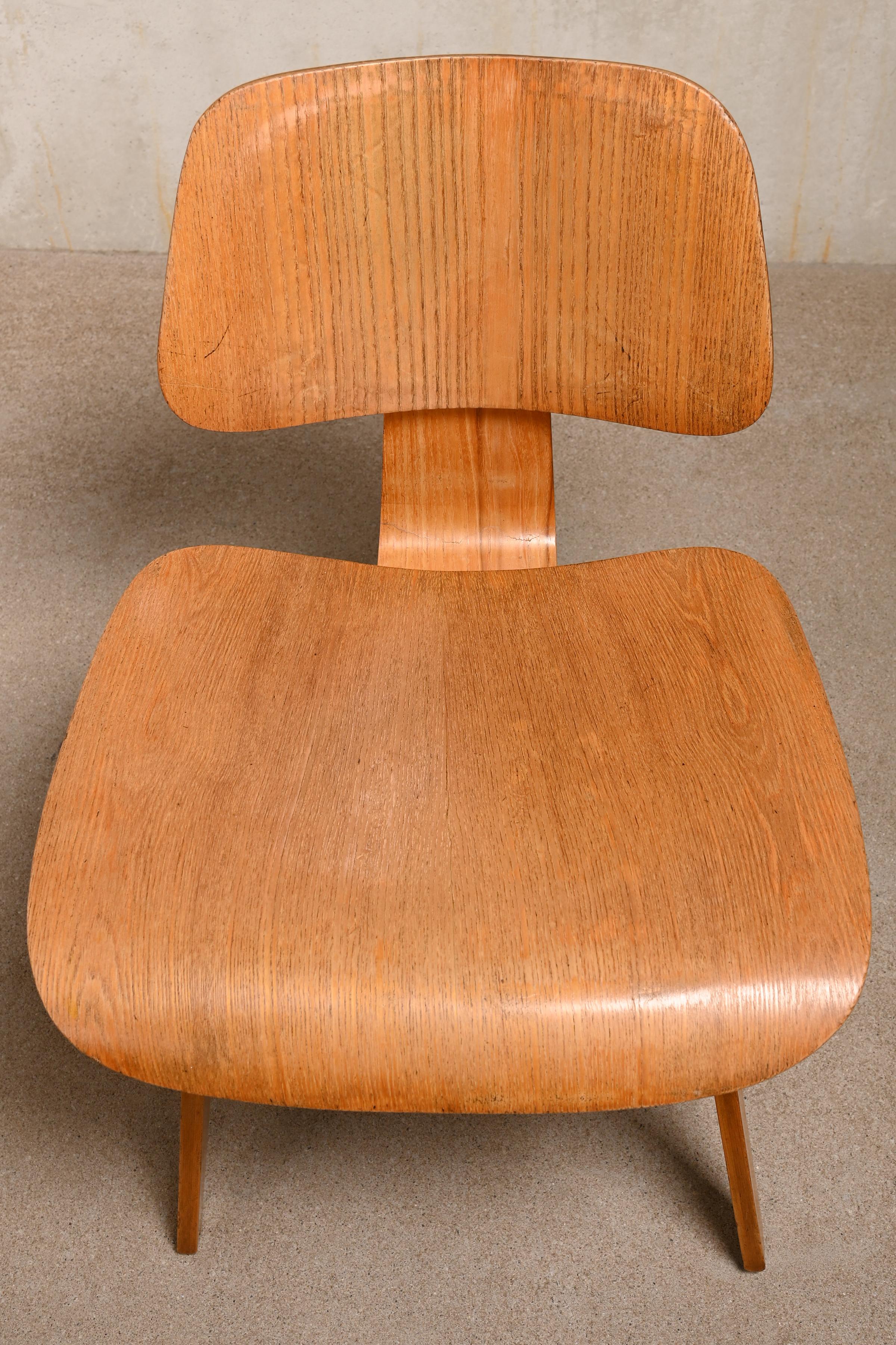 Chaises de salle à manger en contreplaqué de frêne Charles and Ray Eames Early DCW pour Herman Miller 2