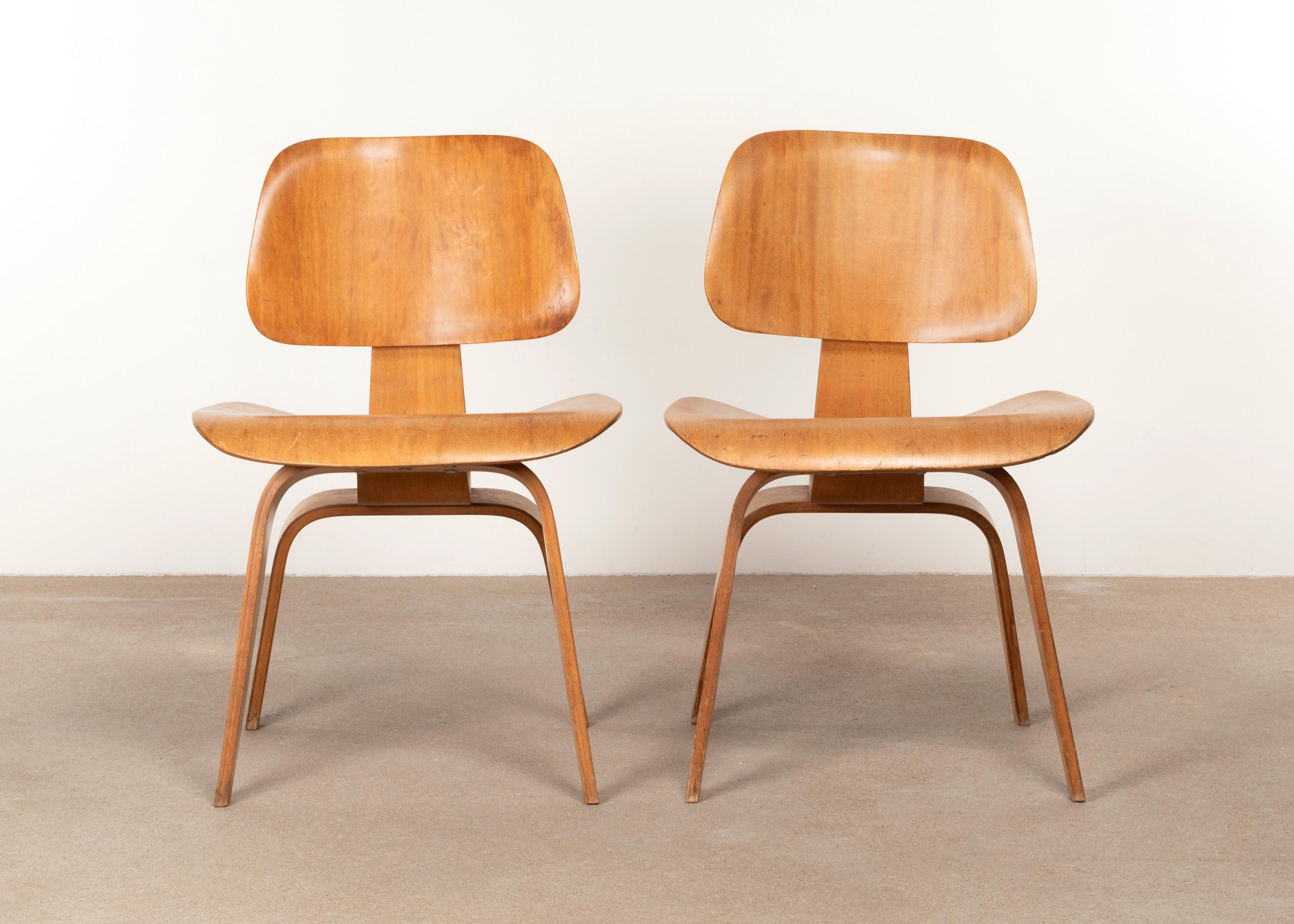 Molded Charles and Ray Eames Early DCW Mahogany Dining Chairs for Evans Products, 1945