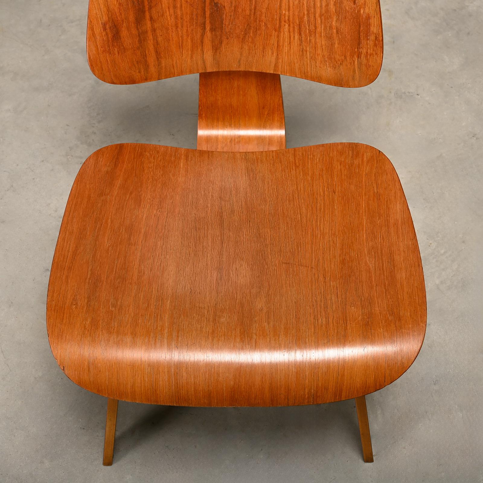 Charles and Ray Eames Early DCW Walnut Plywood Dining Chairs for Herman Miller 9