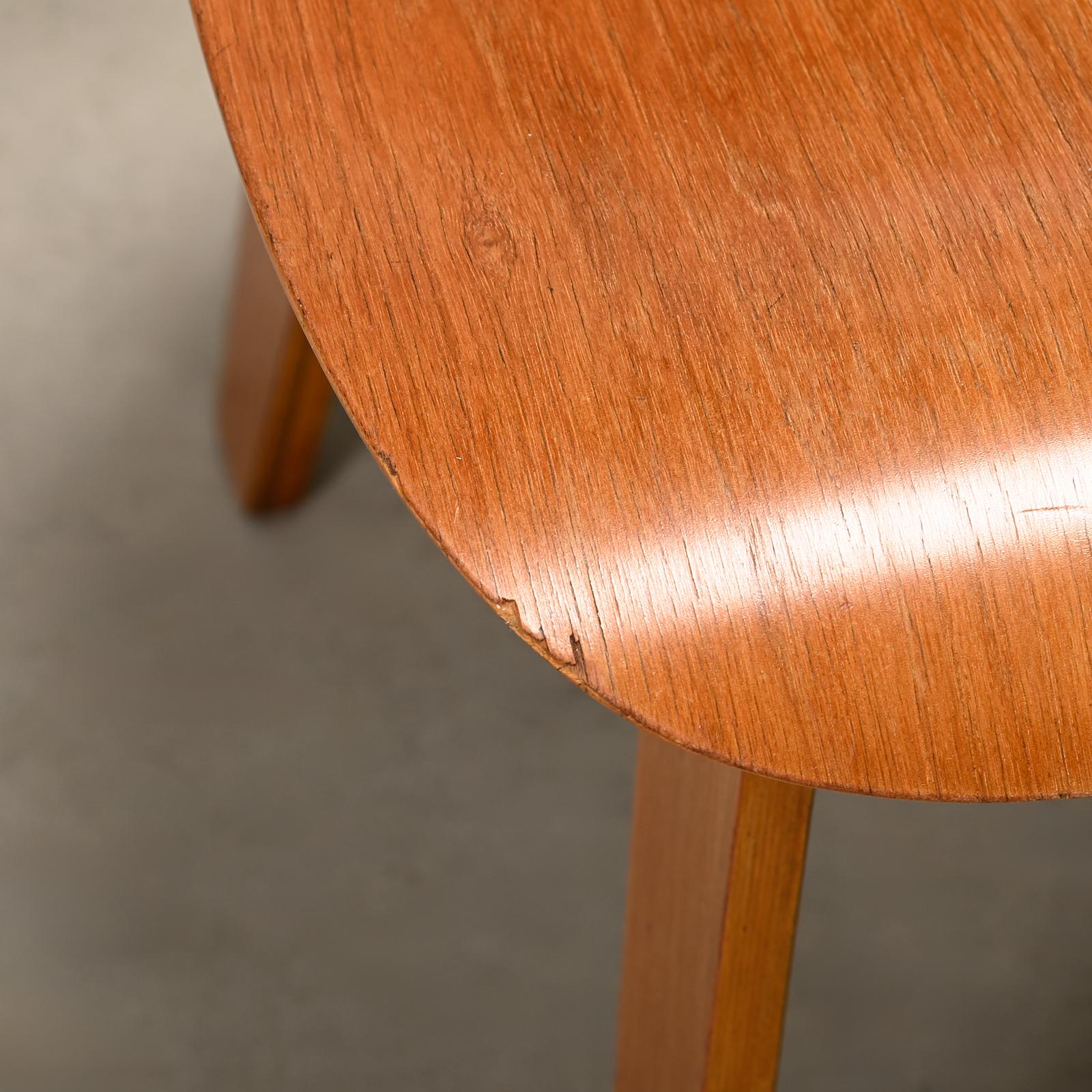Charles and Ray Eames Early DCW Walnut Plywood Dining Chairs for Herman Miller 11