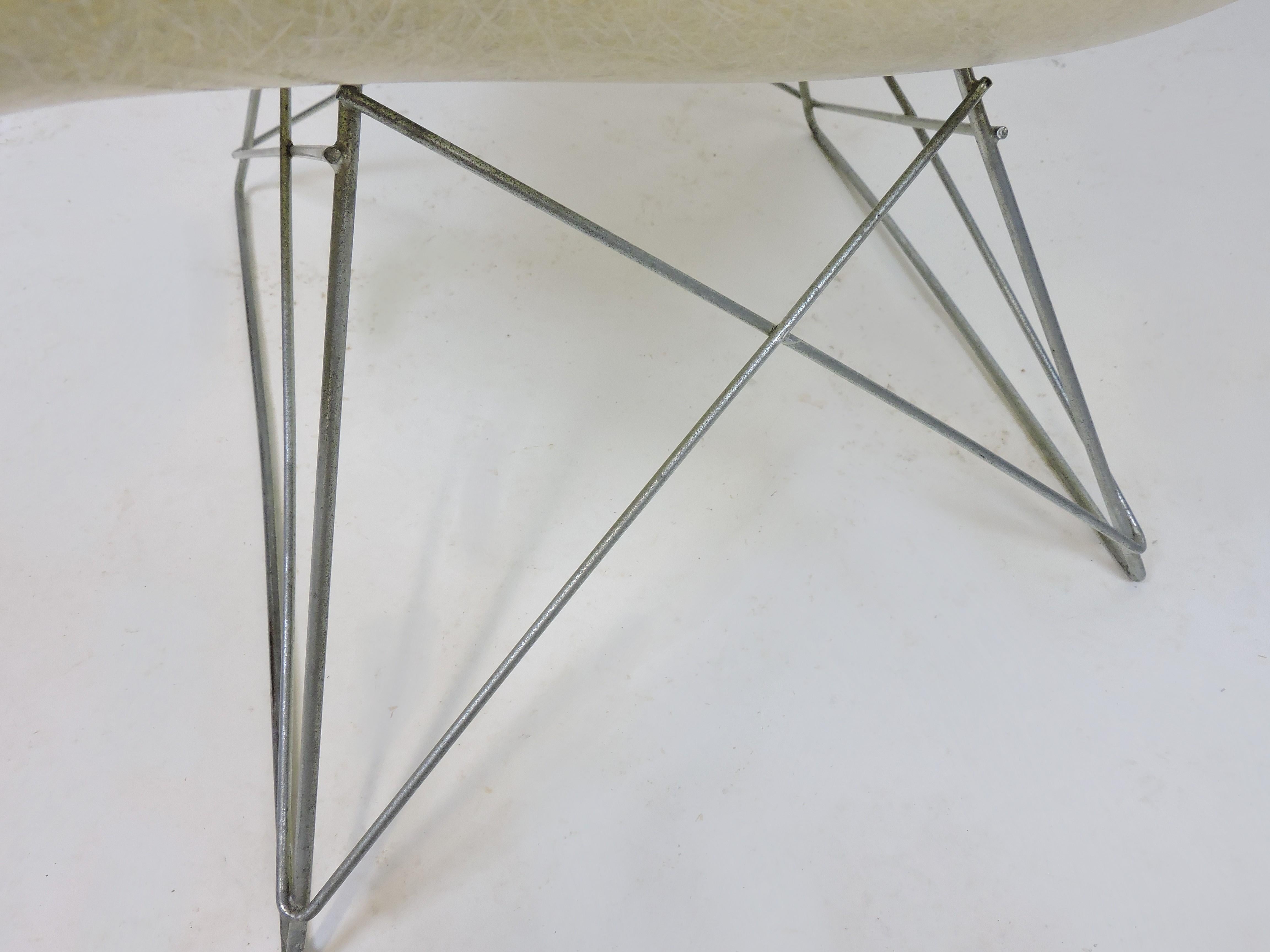 Zinc Charles and Ray Eames Early LAR Shell Rope Chair with Cat's Cradle Base