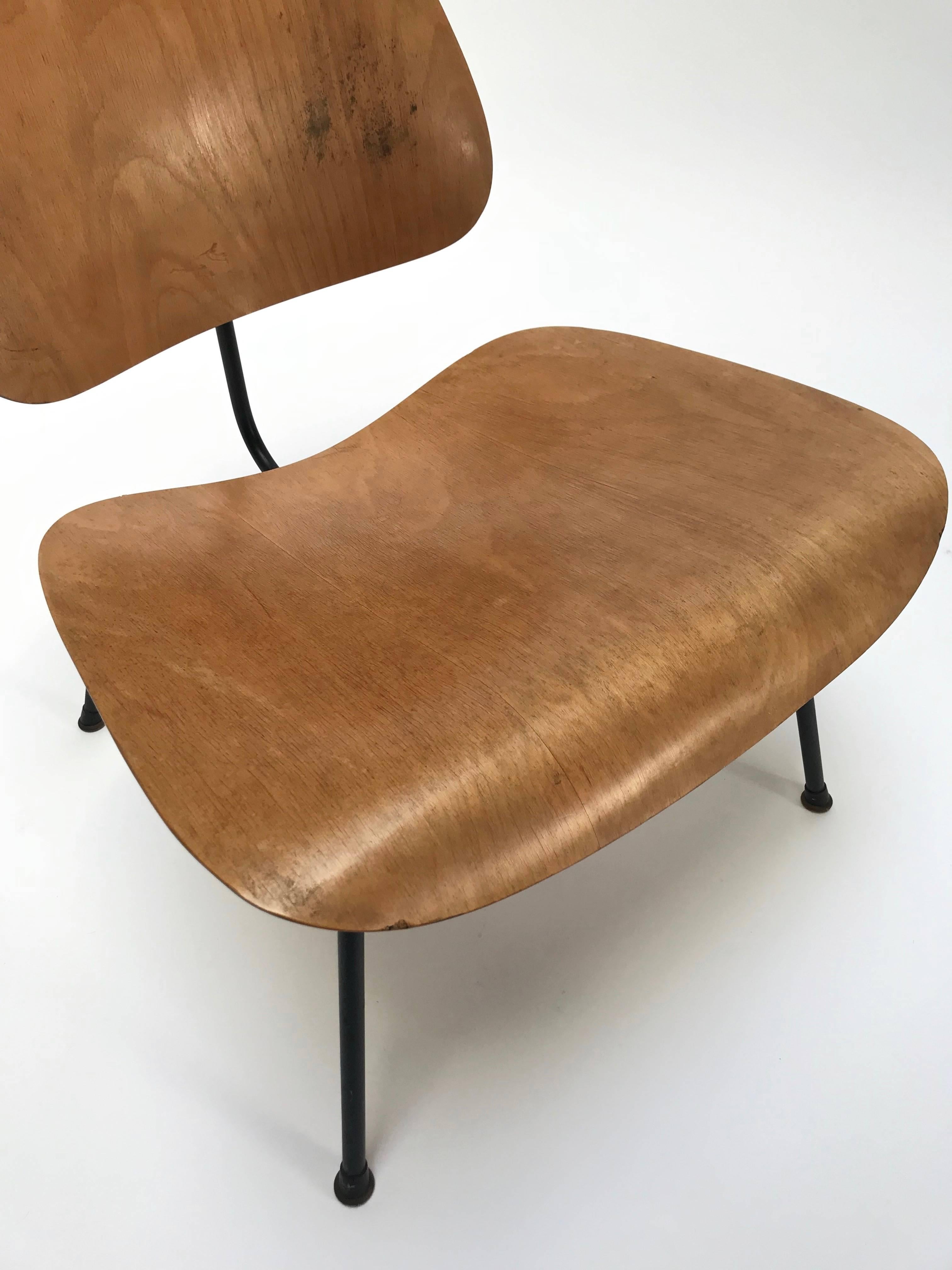 Mid-Century Modern Charles and Ray Eames for Herman Miller 1950s LCM Chair