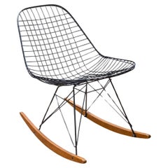 Charles und Ray Eames für Herman Miller Schwarzer Stahl und Birke RKR Bikini Rocker