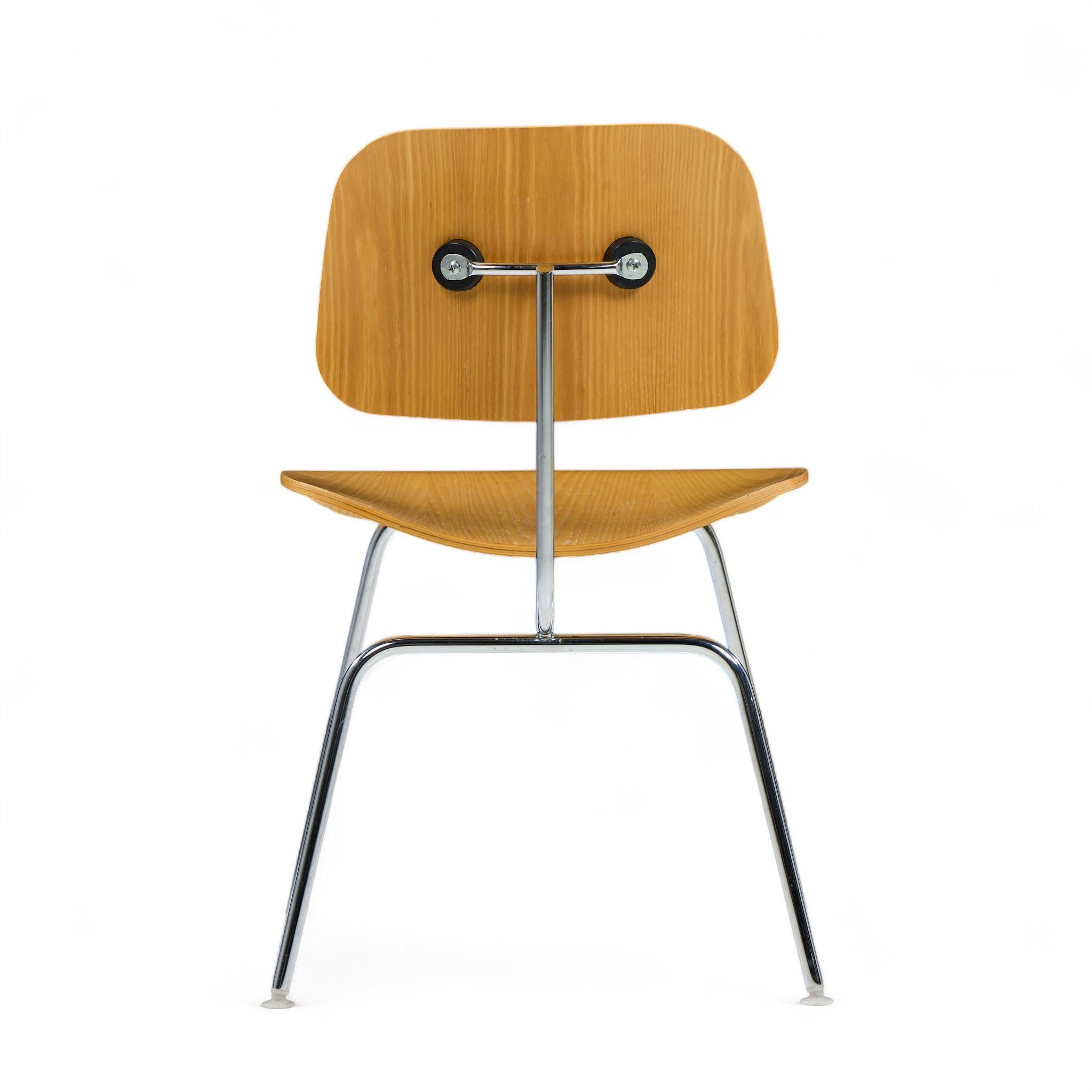 Charles and Ray Eames für Herman Miller DCM White Ash Dining Chairs - 6er-Set im Angebot 2