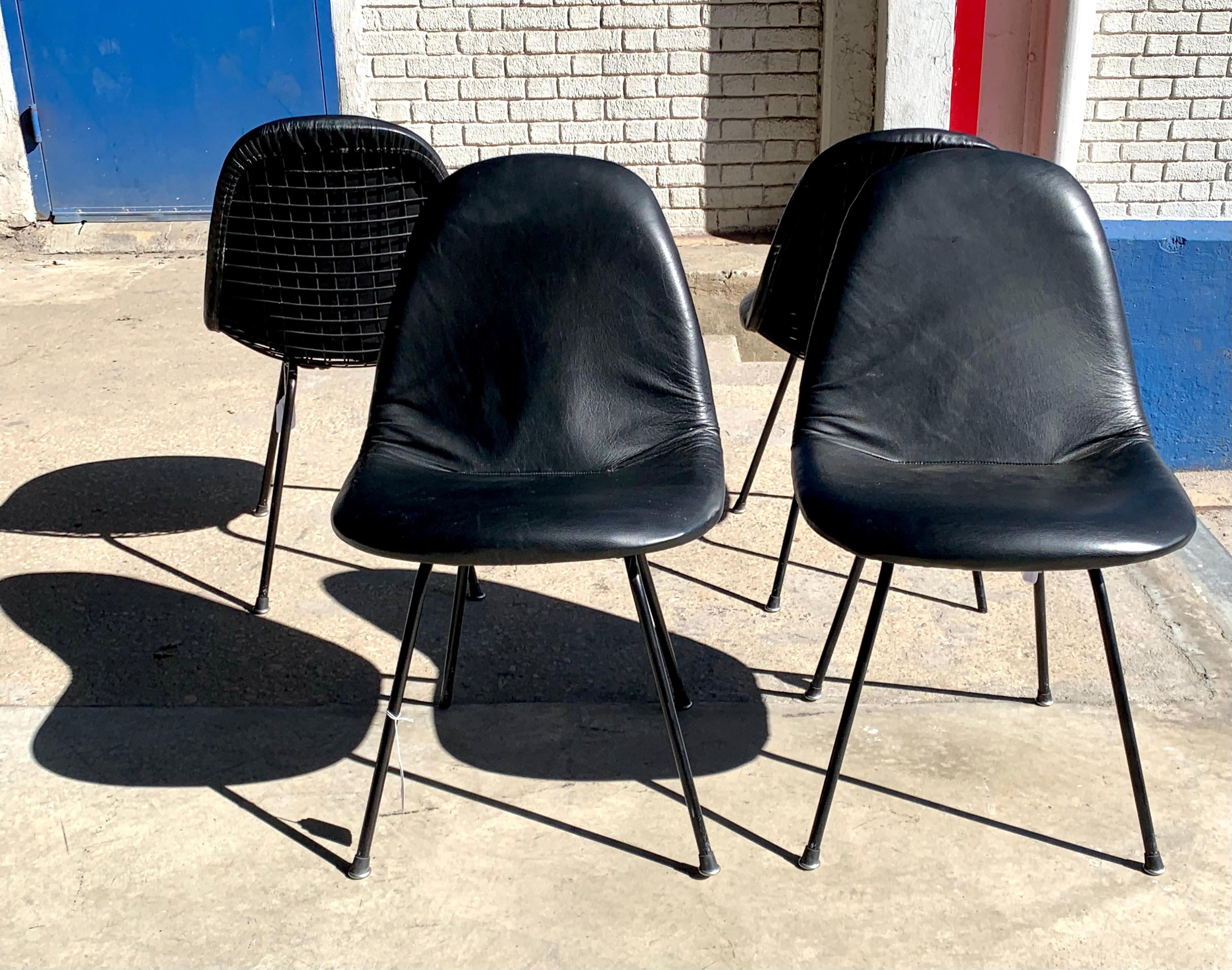 Mid-Century Modern Charles and Ray Eames for Herman Miller DKX-1 Chair, Black Leather, H-Base, 1955 For Sale