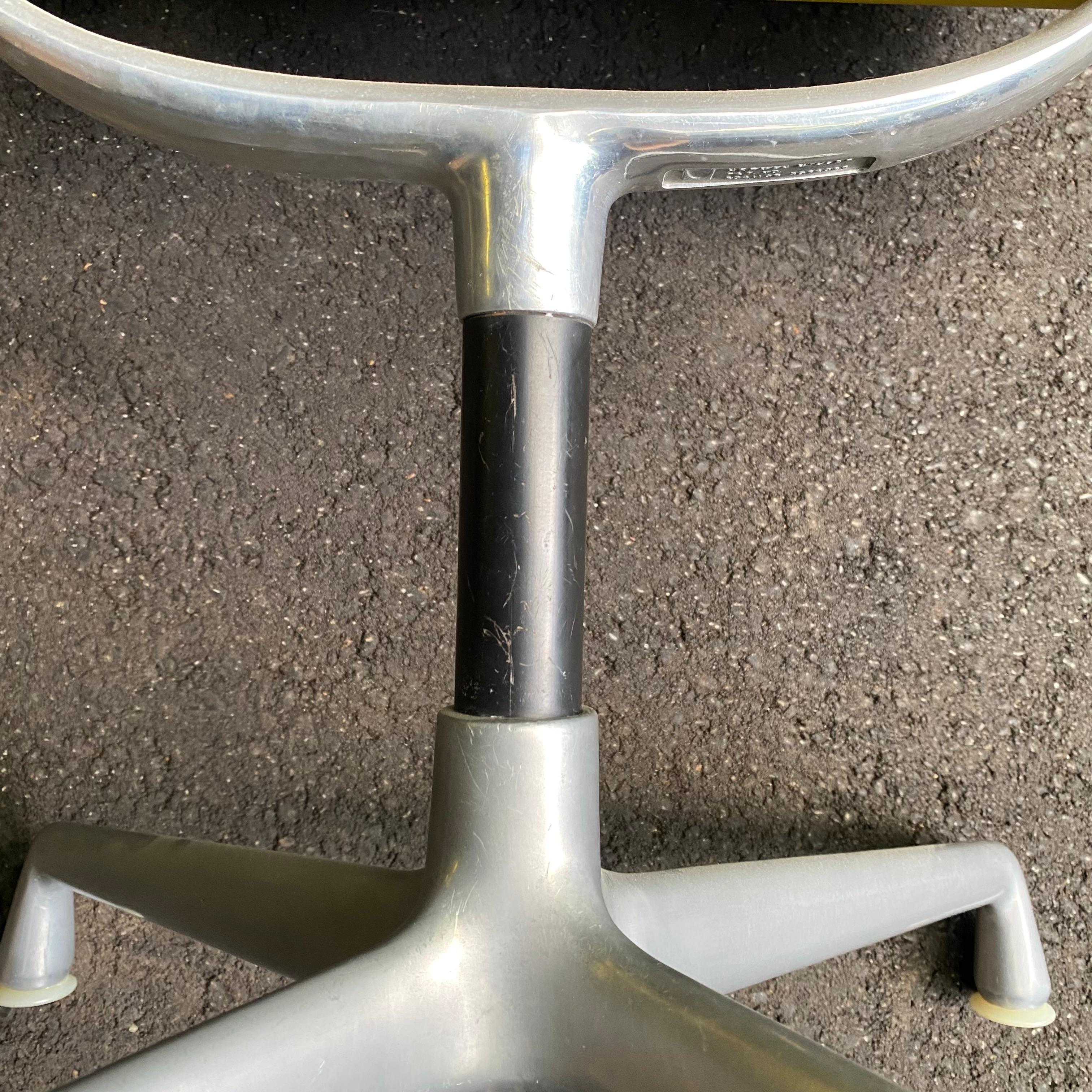 Charles and Ray Eames for Herman Miller Green Aluminum Group Office Chair 5