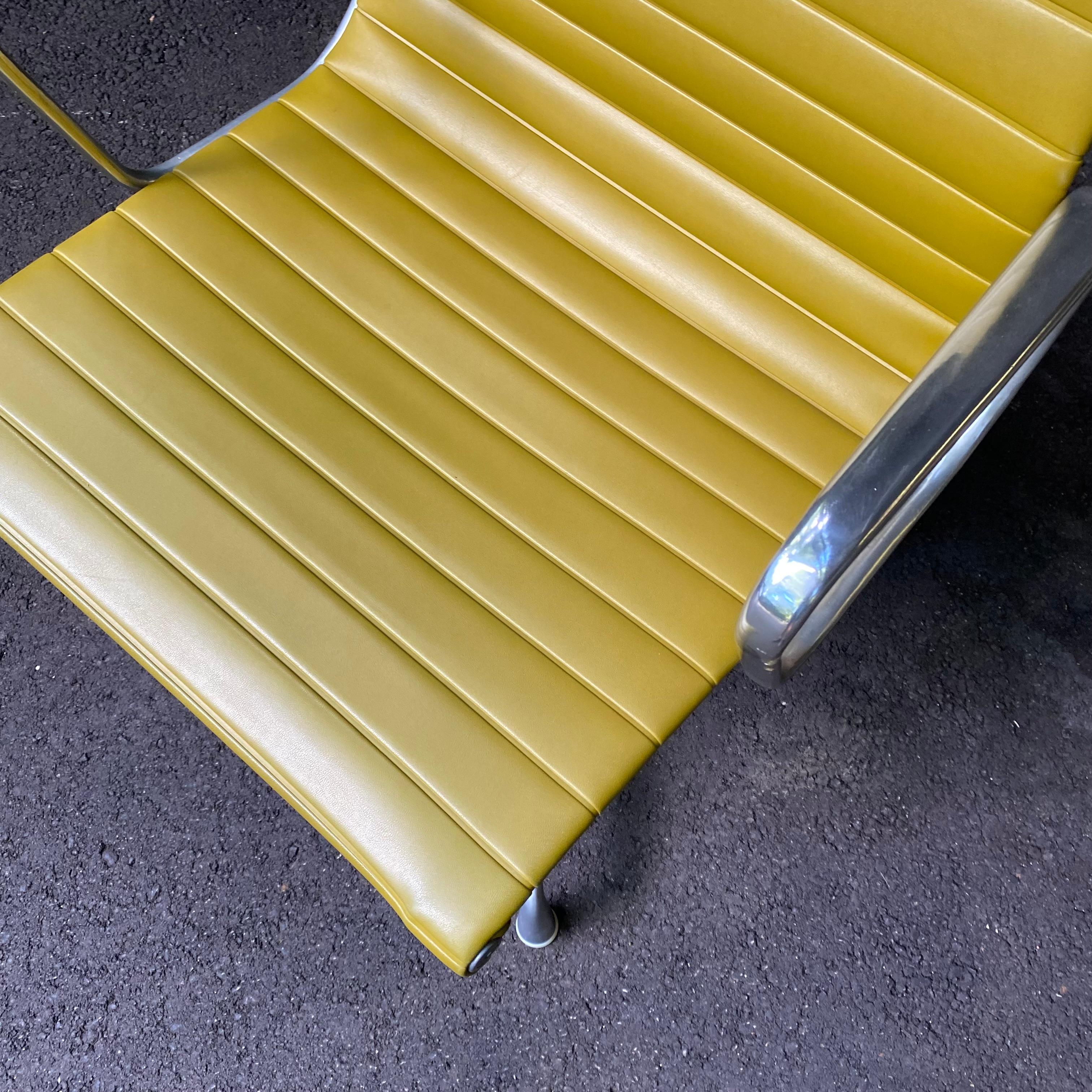 American Charles and Ray Eames for Herman Miller Green Aluminum Group Office Chair