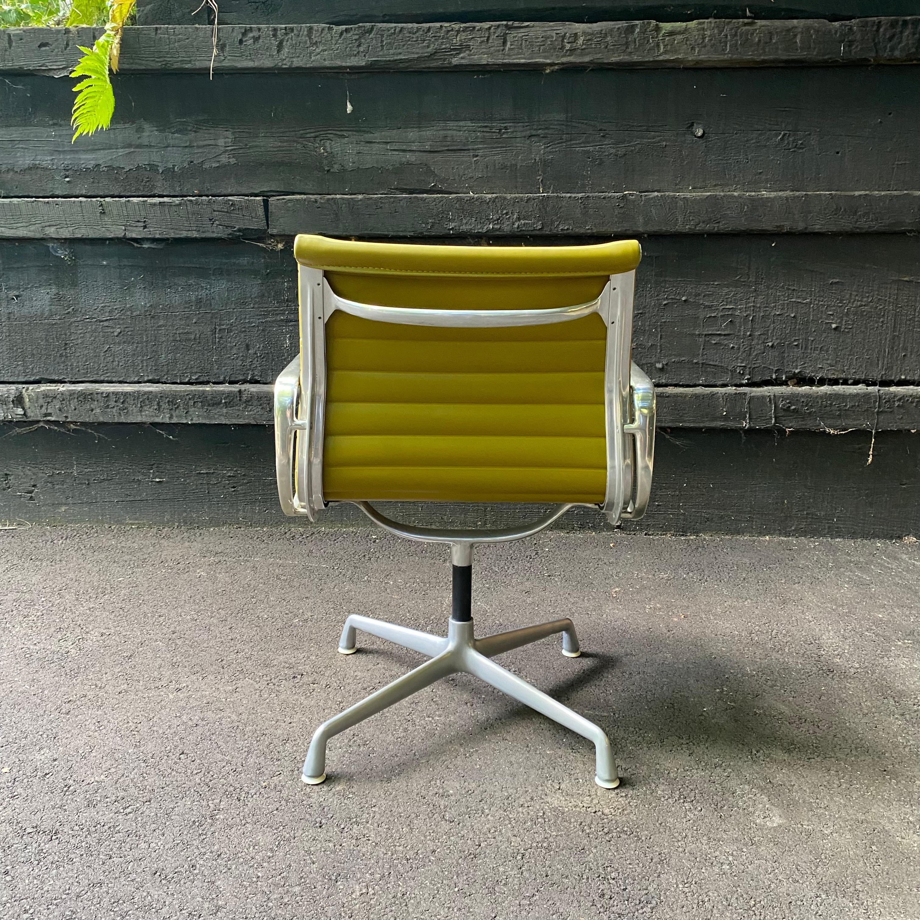 Charles and Ray Eames for Herman Miller Green Aluminum Group Office Chair 3