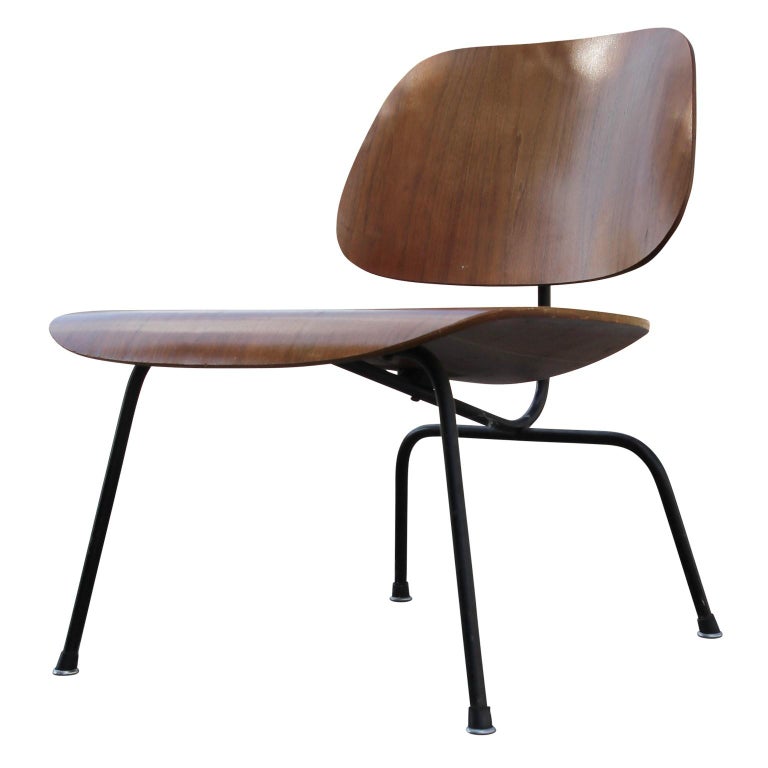 Mid-Century Modern Charles and Ray Eames for Herman Miller LCM Lounge Chair in Walnut