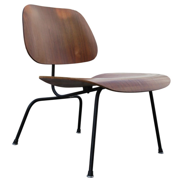 Mid-20th Century Charles and Ray Eames for Herman Miller LCM Lounge Chair in Walnut
