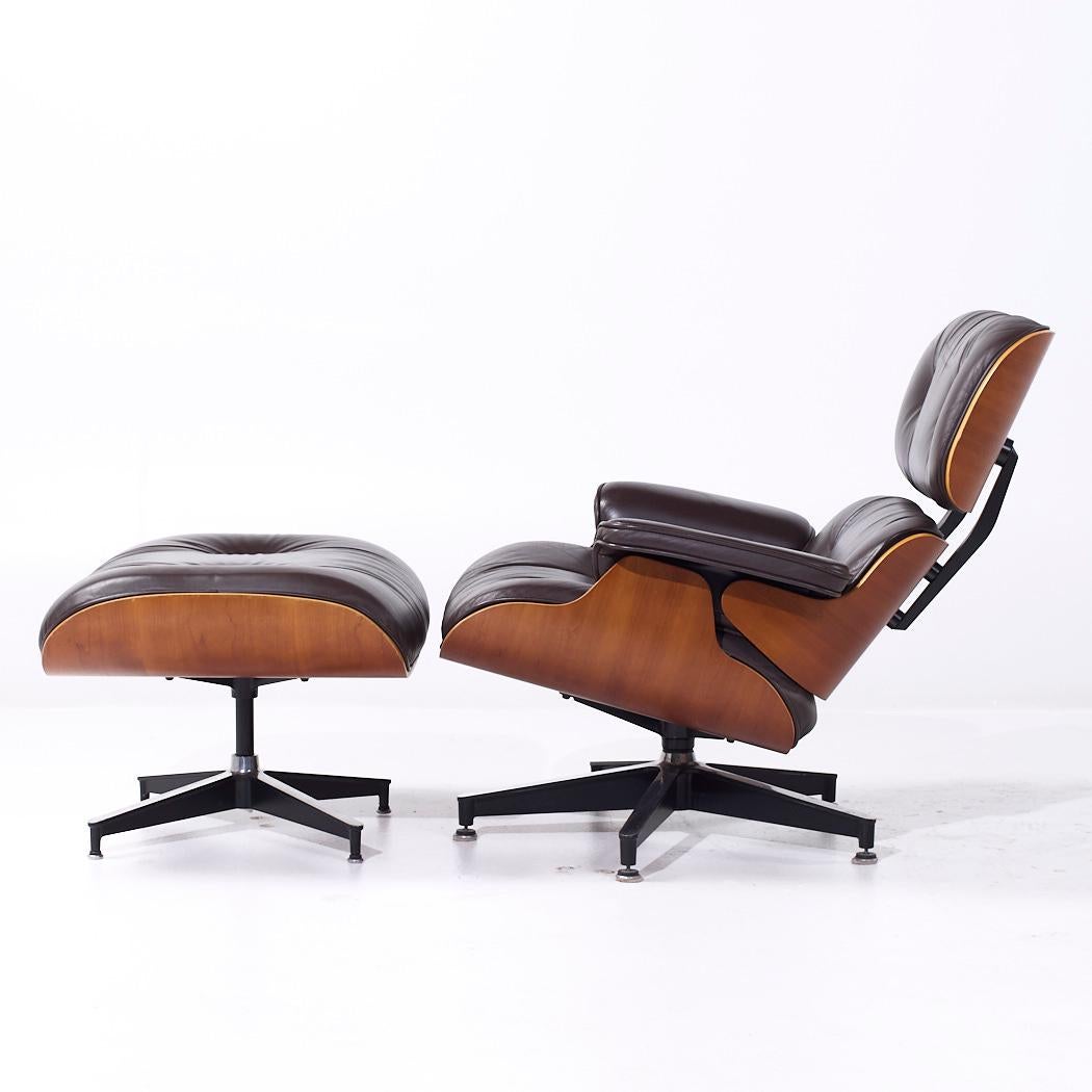 American Charles and Ray Eames for Herman Miller MCM Eames Lounge Chair with Ottoman For Sale