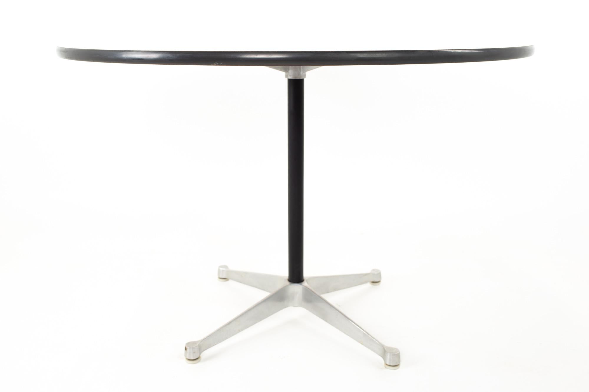 Mid-20th Century Charles and Ray Eames for Herman Miller MCM Round White Laminate Dining Table