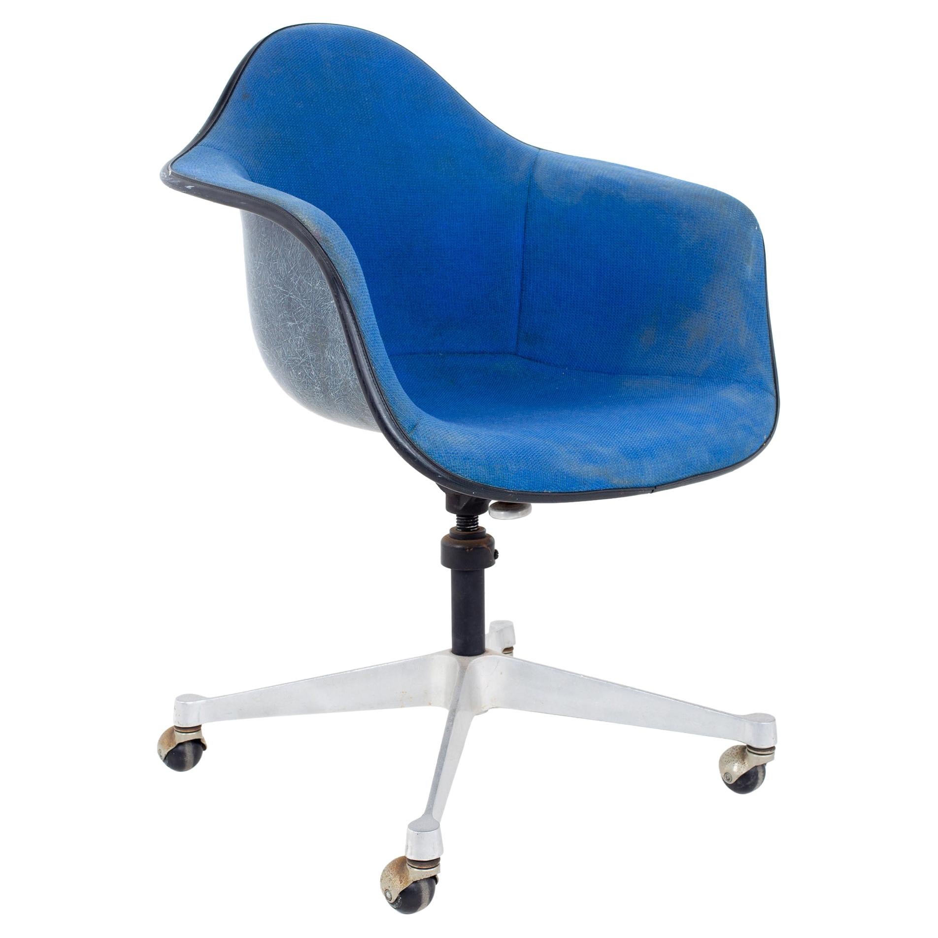 Charles and Ray Eames for Herman Miller Mid Century Blue Shell Office Chair