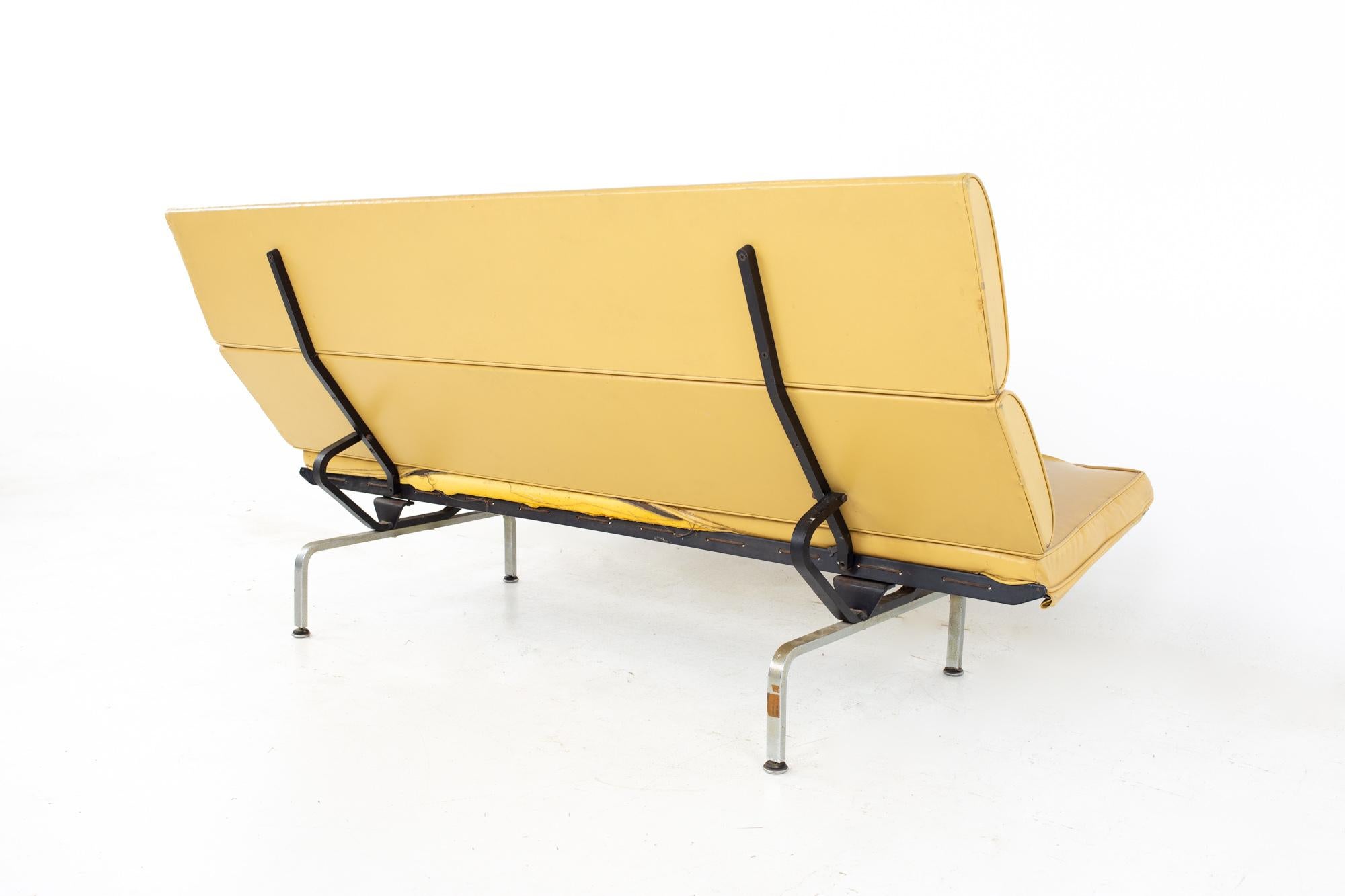 Late 20th Century Early Charles and Ray Eames for Herman Miller Mid Century Compact Daybed Sofa