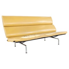 Early Charles and Ray Eames for Herman Miller Mid Century Compact Daybed Sofa