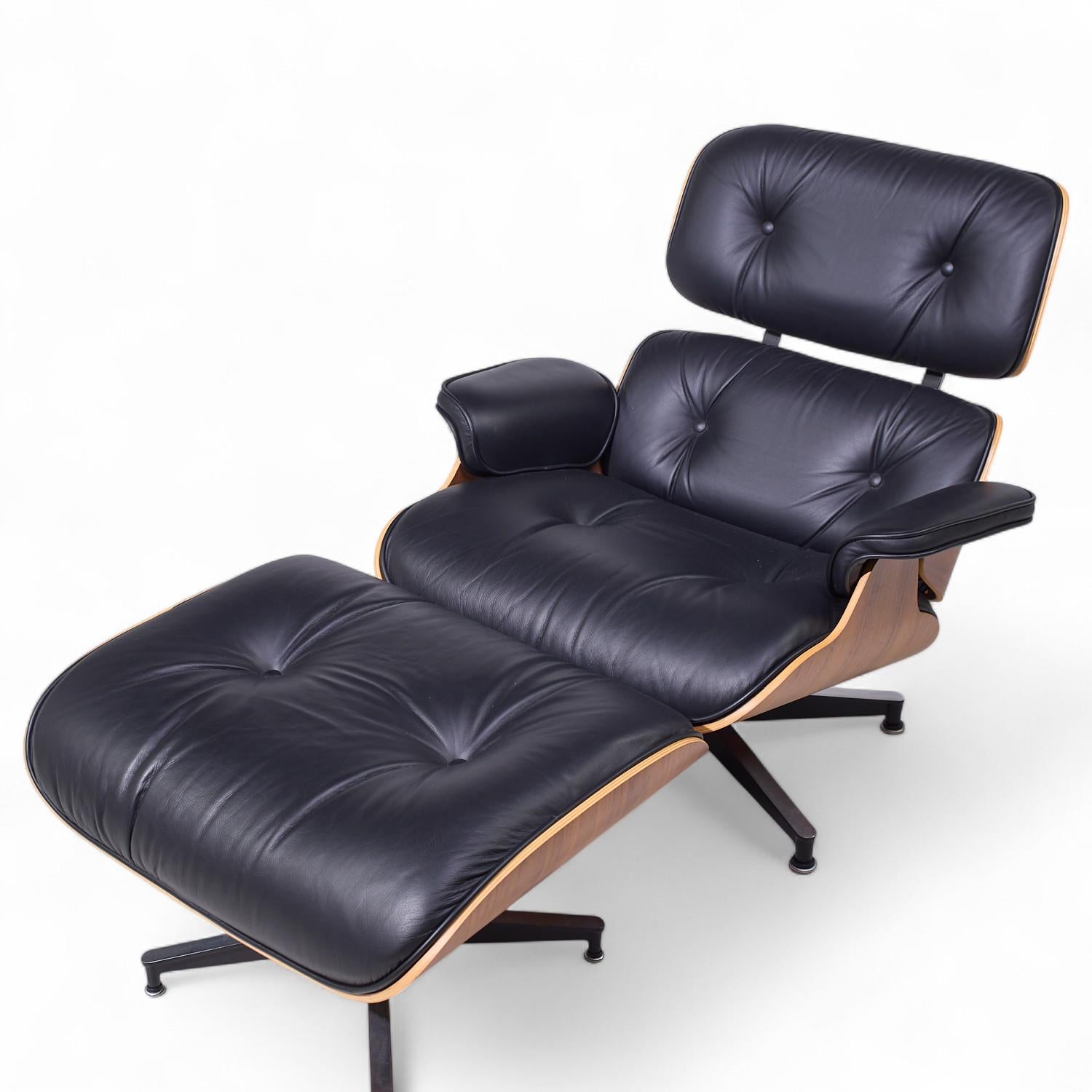 Charles and Ray Eames for Herman Miller Mid Century Walnut Chair and Ottoman For Sale 2
