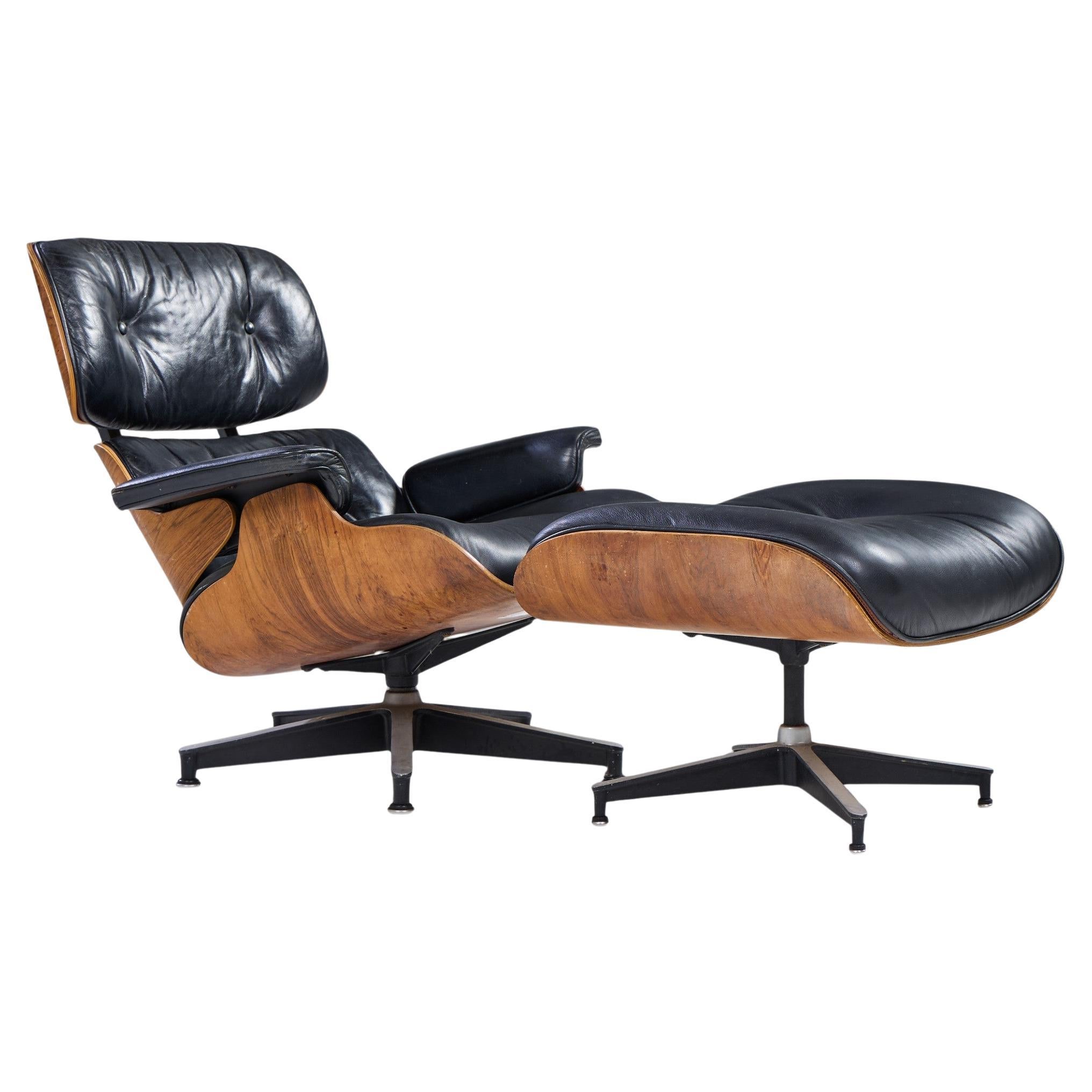 Charles and Ray Eames per Herman Miller Sedia e ottomana Eames in legno di rosa in vendita