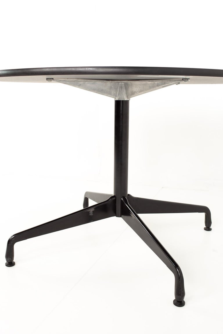 Laminate Charles Ray Eames Herman Miller Aluminum Group MCM Round Dining Bistro Table For Sale