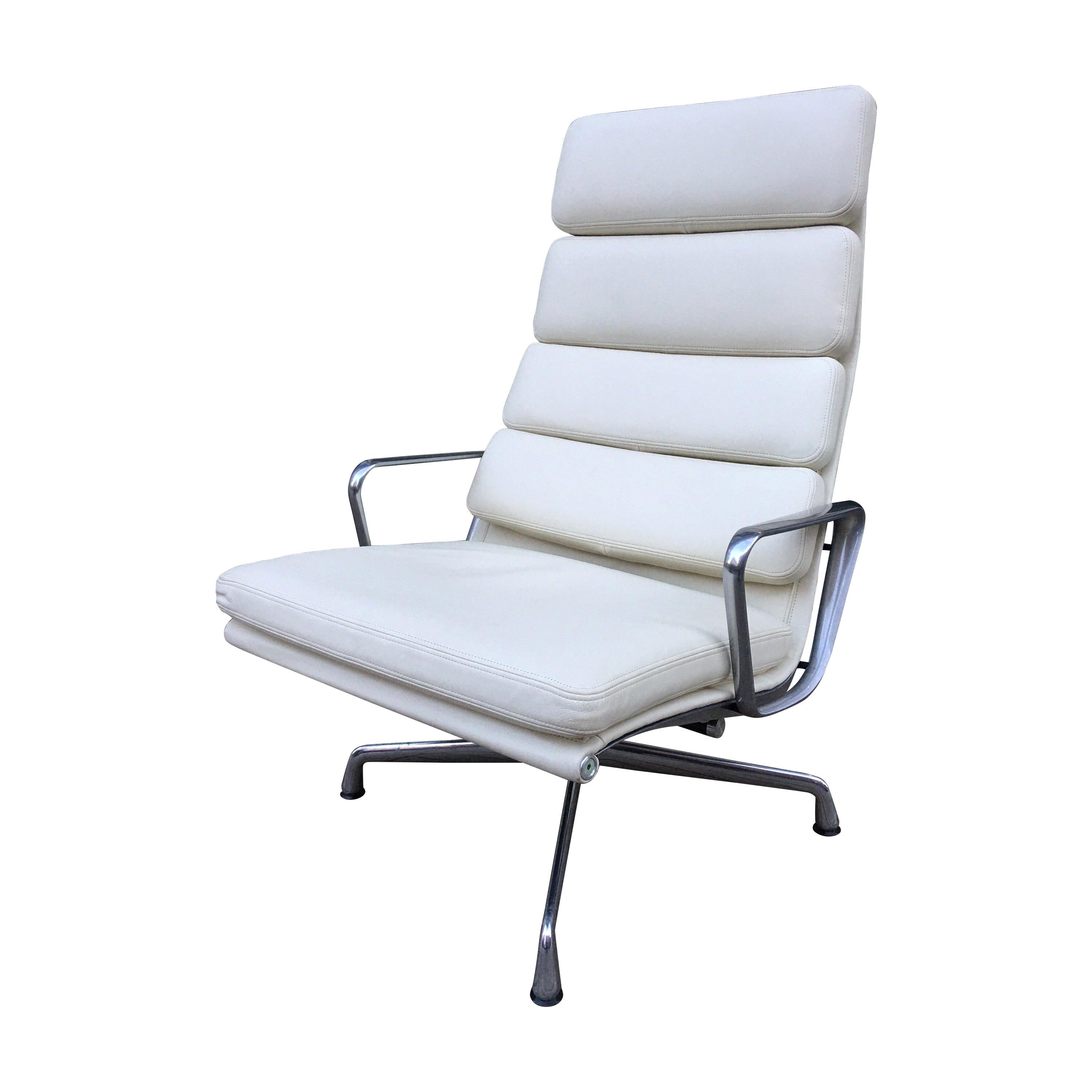 Charles and Ray Eames for Herman Miller Soft Pad Lounge Chair in Ivory Leather