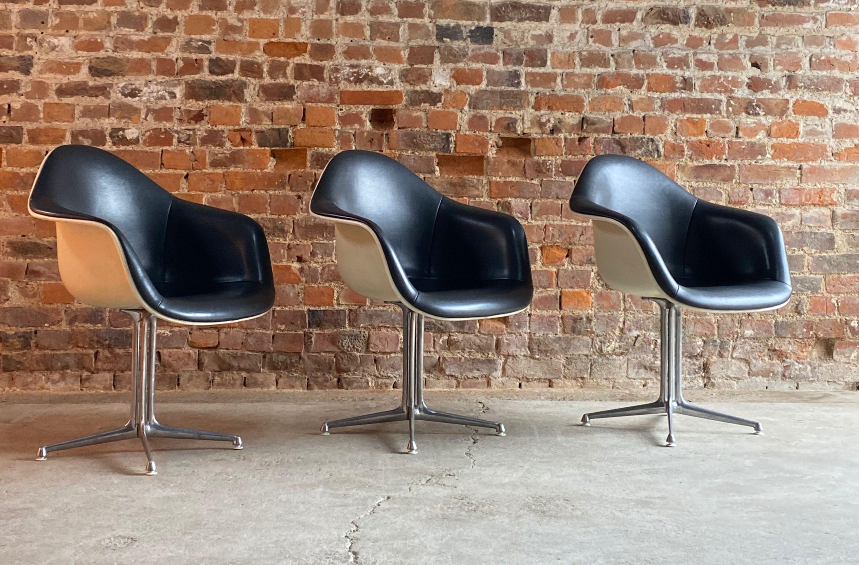 Charles and Ray Eames for Herman Miller Three 'La Fonda' chairs, circa 1960s

We are delighted to offer this fabulous set of three original Charles and Ray Eames for Herman Miller 'La Fonda' Chairs circa 1960s, the moulded shell shaped seats with