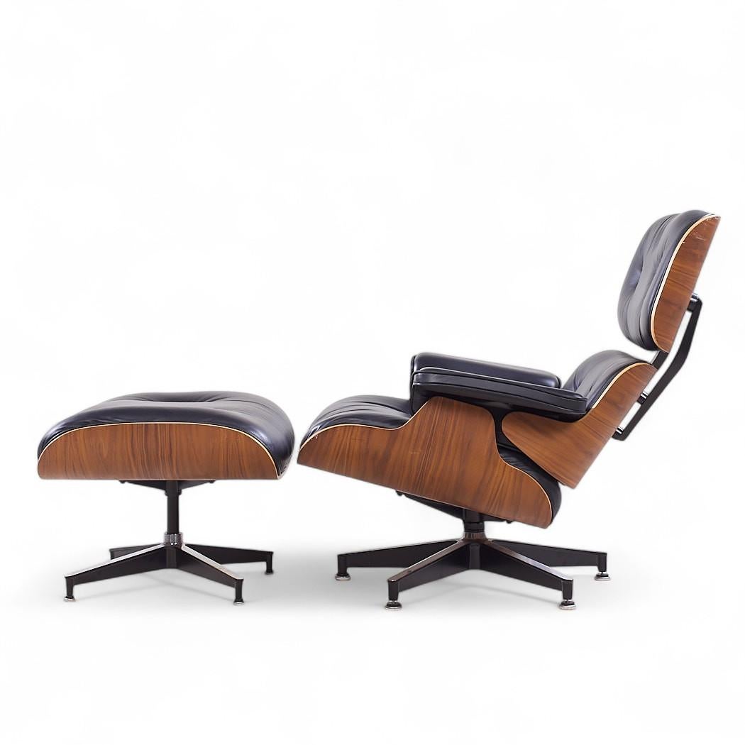 American Charles and Ray Eames for Herman Miller Walnut Eames Lounge Chair with Ottoman For Sale