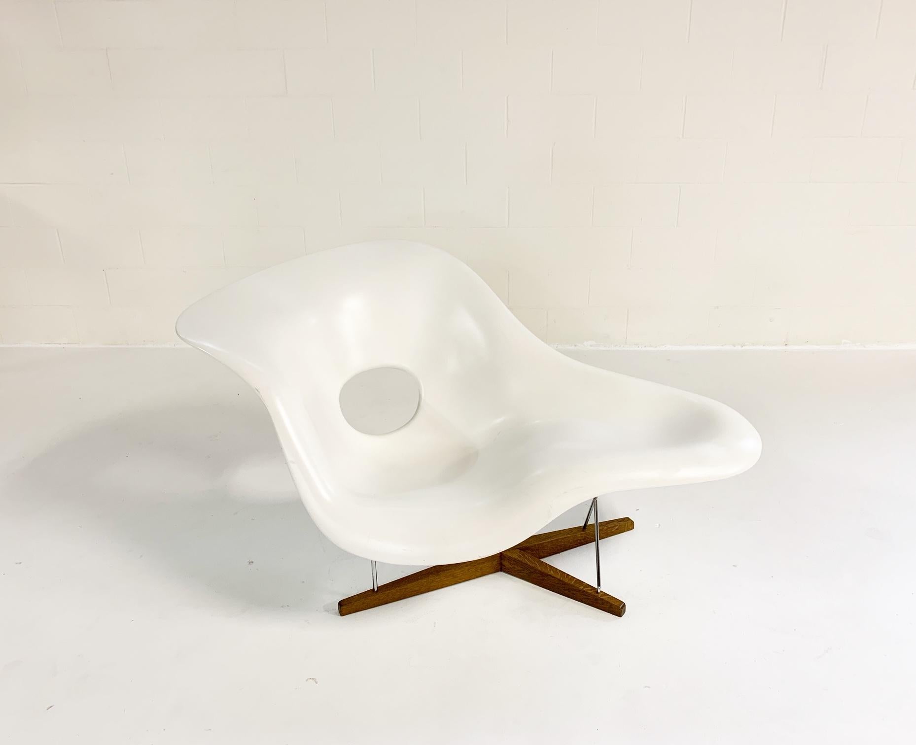 Charles and Ray Eames designed this lounge chair for The Museum of Modern Art’s 1948 “International Competition for Low-Cost Furniture Design.” Its name references both its function as well as Gaston Lachaise’s Floating Figure sculpture, whose shape