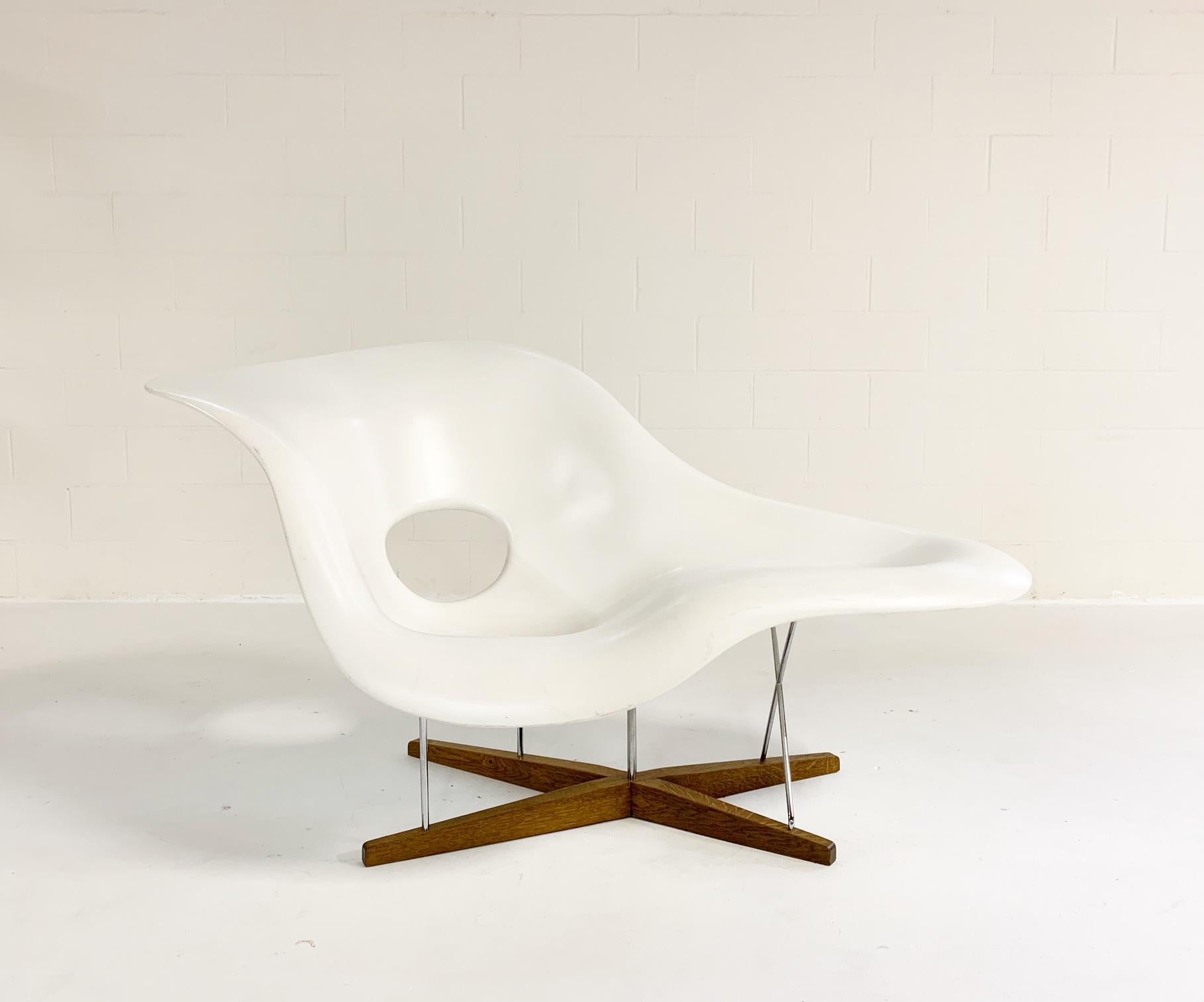 Charles and Ray Eames La Chaise In Excellent Condition In SAINT LOUIS, MO
