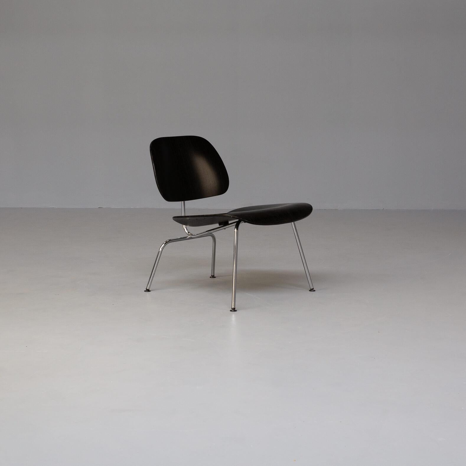 Mid-Century Modern Charles and Ray Eames ‘LCM’ Chair for Vitra For Sale