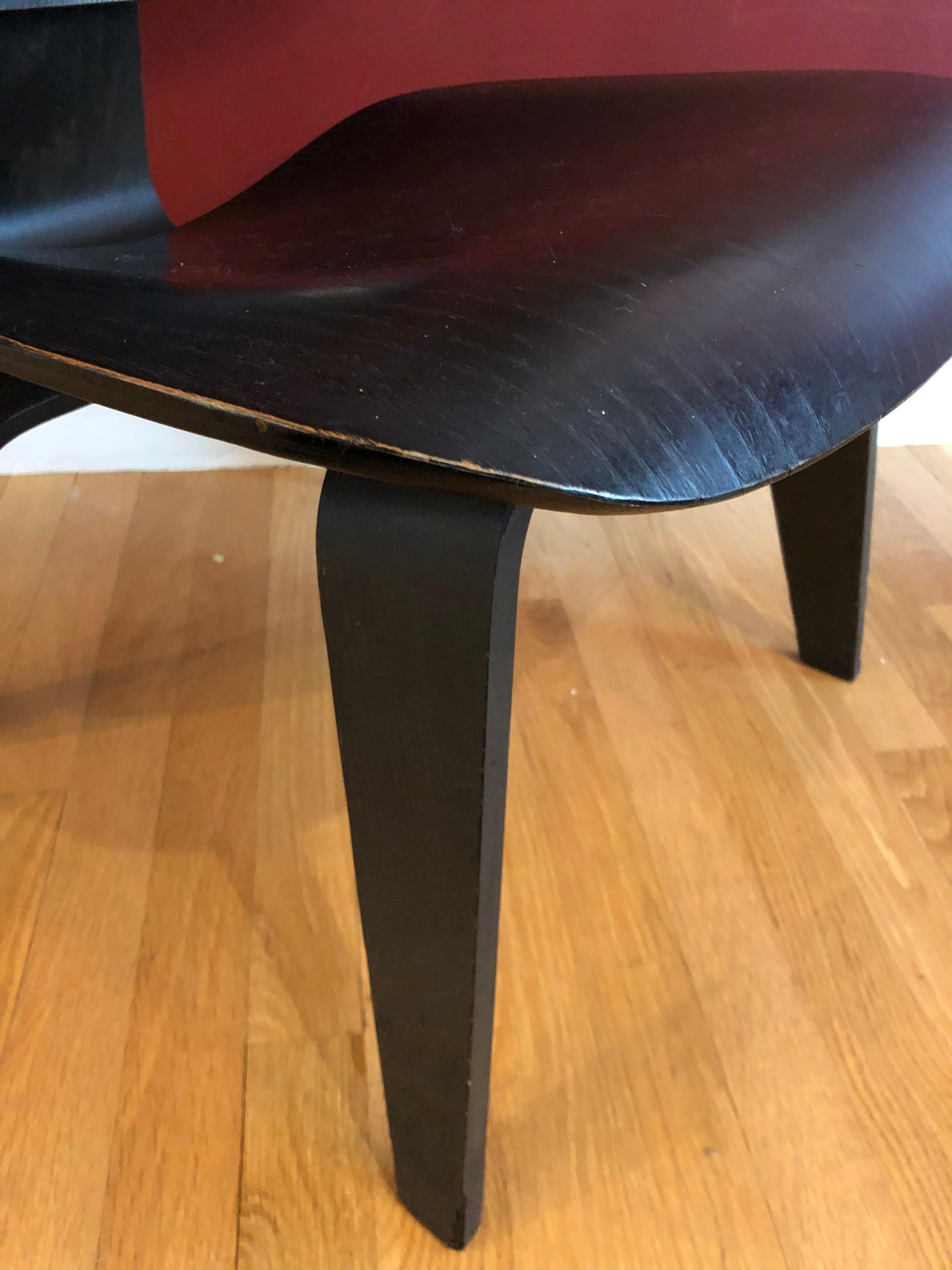 Charles and Ray Eames, LCW Lounge Chair, circa 1960 For Sale 2