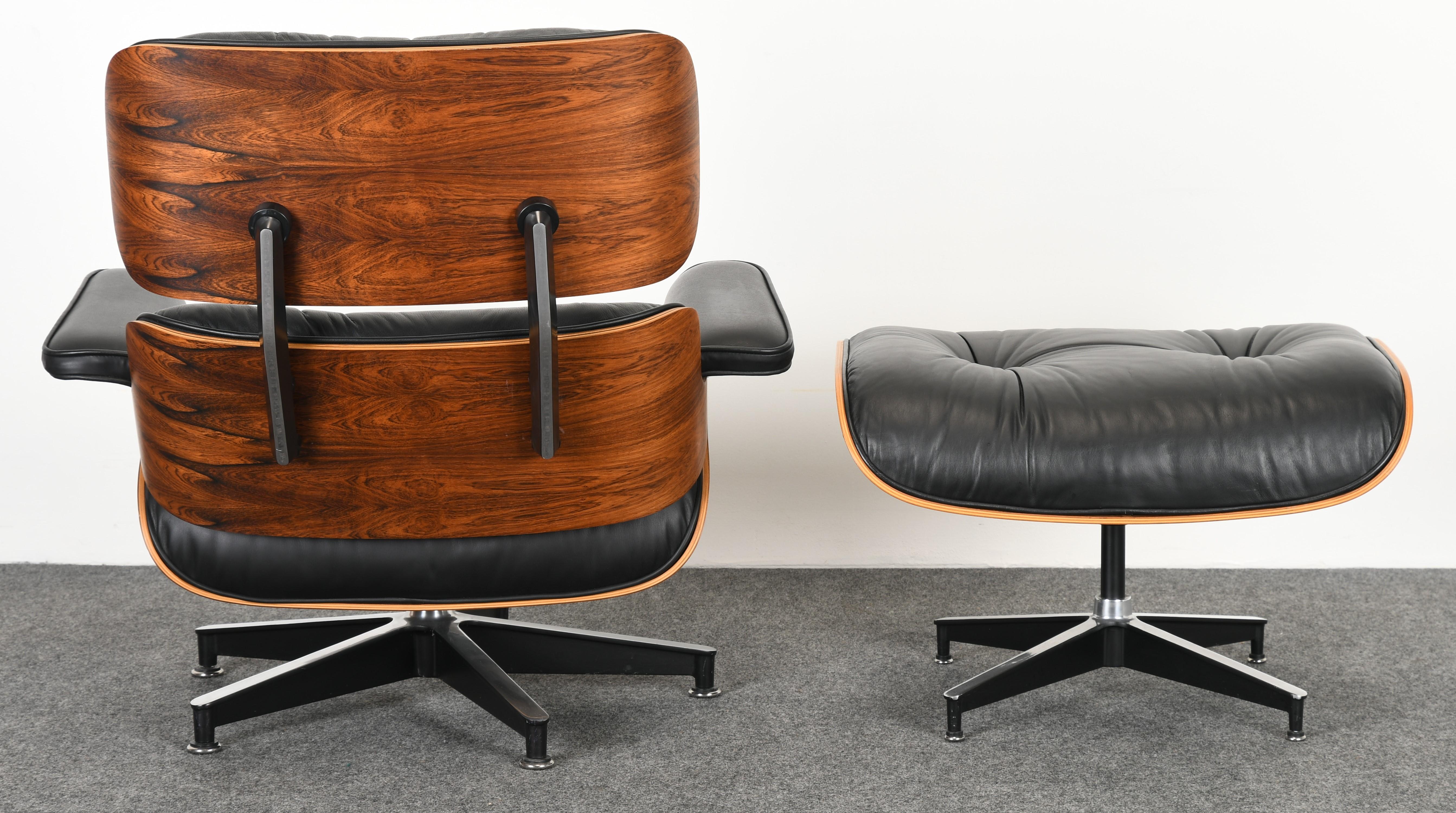 Mid-Century Modern Charles and Ray Eames Lounge Chair and Ottoman, 1971-1974