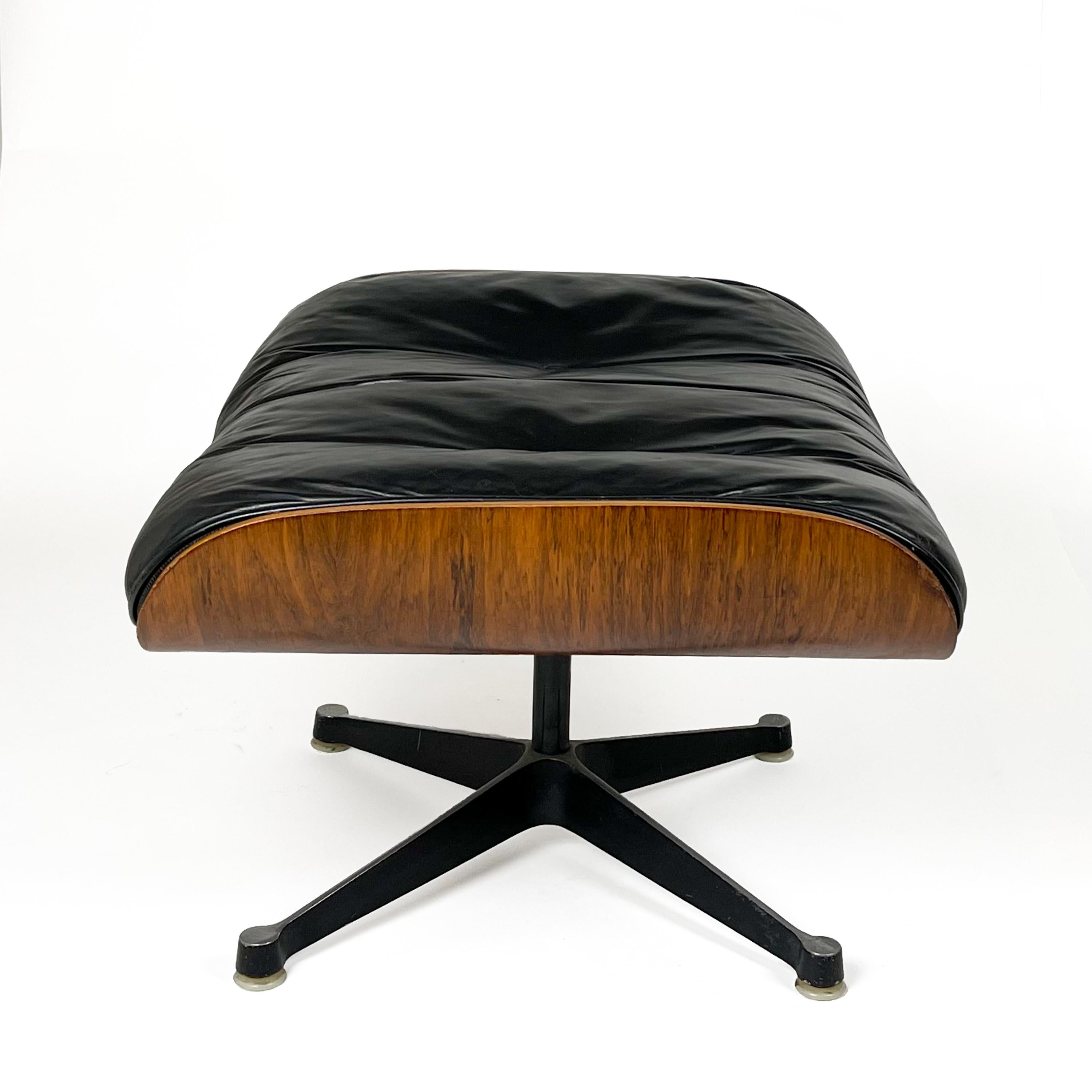 Charles and Ray Eames, Lounge Chair and Ottoman Matching Vintage Set, Vitra 1968 3