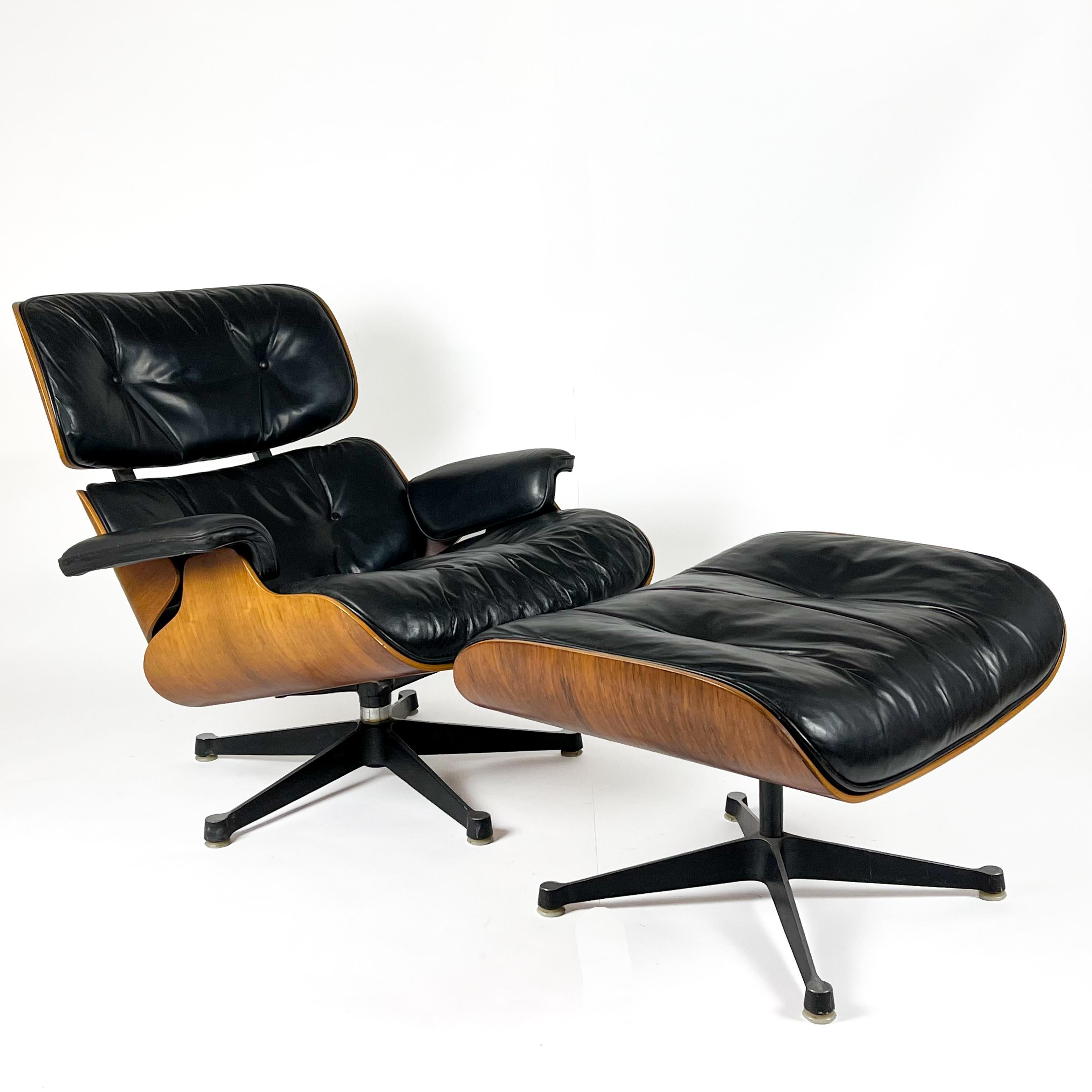 Charles and Ray Eames - Lounge chair and ottoman matching vintage set, Vitra 1968

Artist
Charles Eames (1907 Saint Louis, USA - 1978 Los Angeles, USA) and his wife Ray Eames - Kaiser (1912 Sacramento, USA - 1988 Los Angeles, USA) hardly need