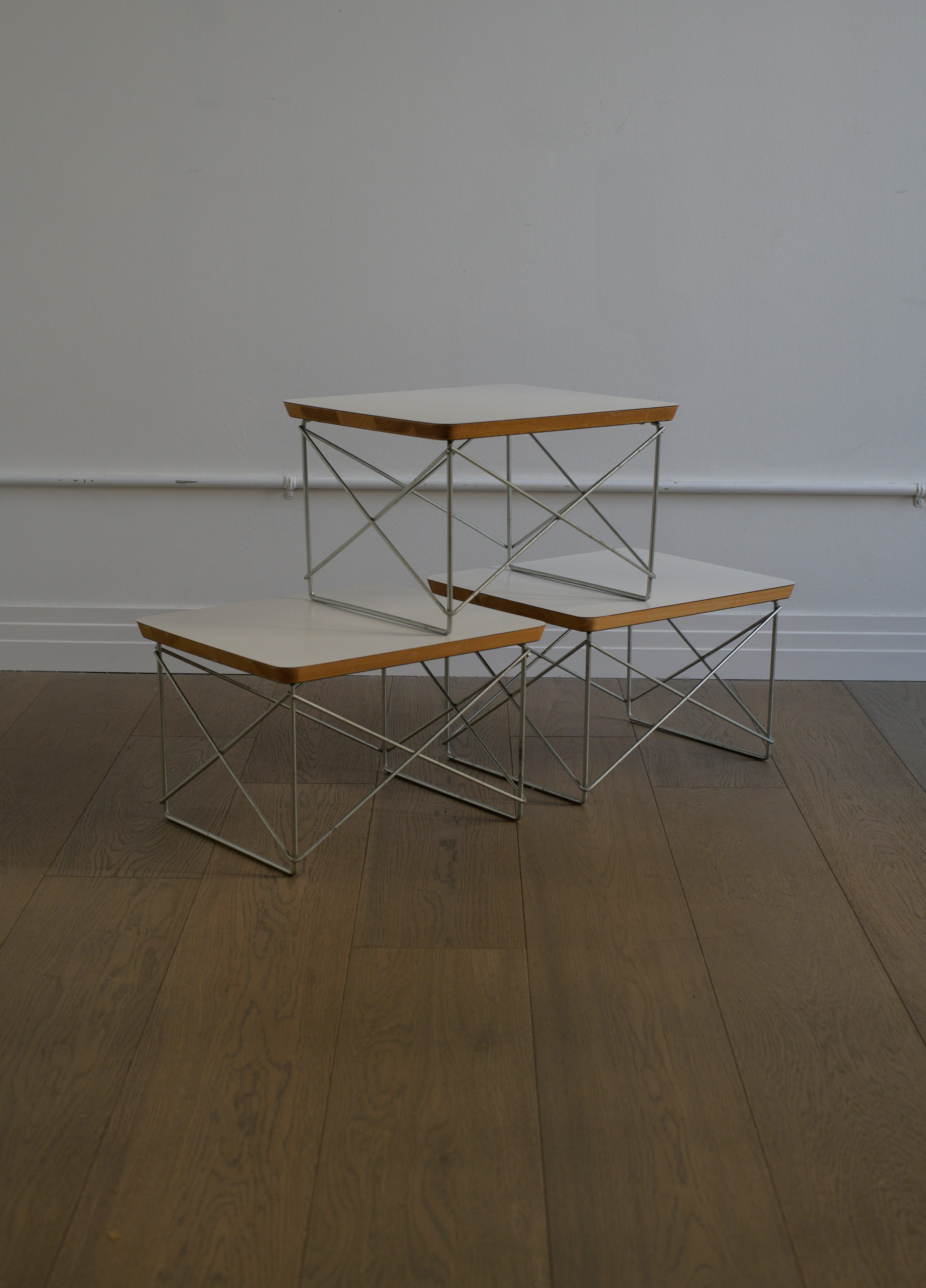 1975 Set of Charles and Ray Eames LTR side tables by Herman Miller, USA 

In good vintage condition with each table showing light wear commensurate with their age - scuffs and a few minor edge nicks to the laminate tops. One table with very faint