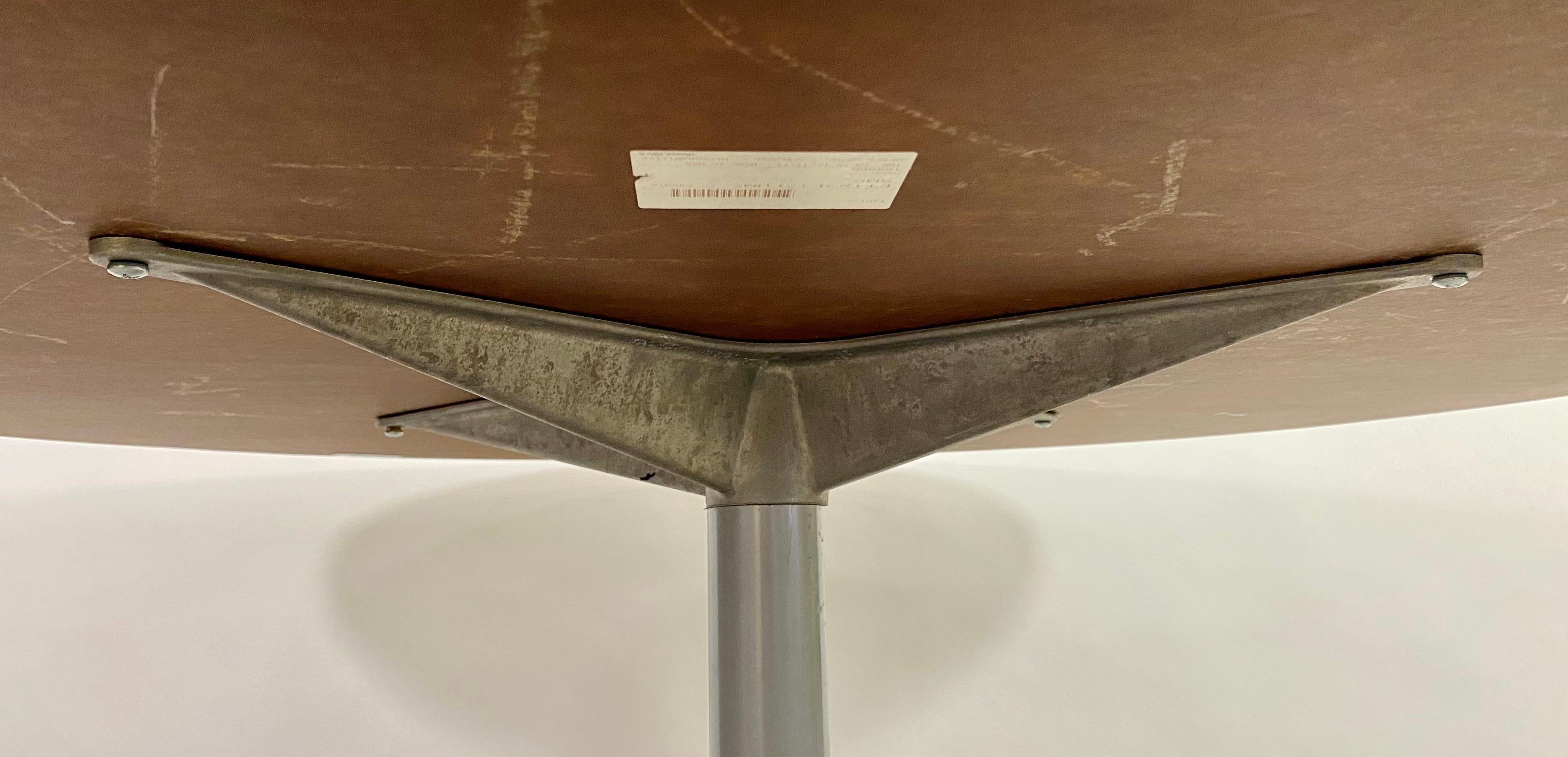 Charles and Ray Eames MCM Round Dining or Conference Table for Herman Miller  2