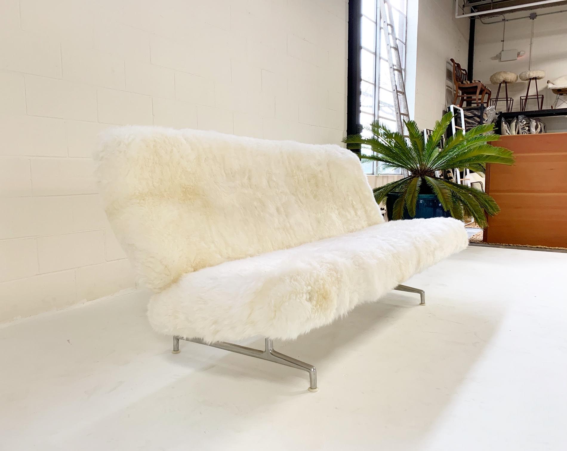 Charles and Ray Eames Model 3473 Sofa, Restored in Brazilian Sheepskin In Excellent Condition In SAINT LOUIS, MO