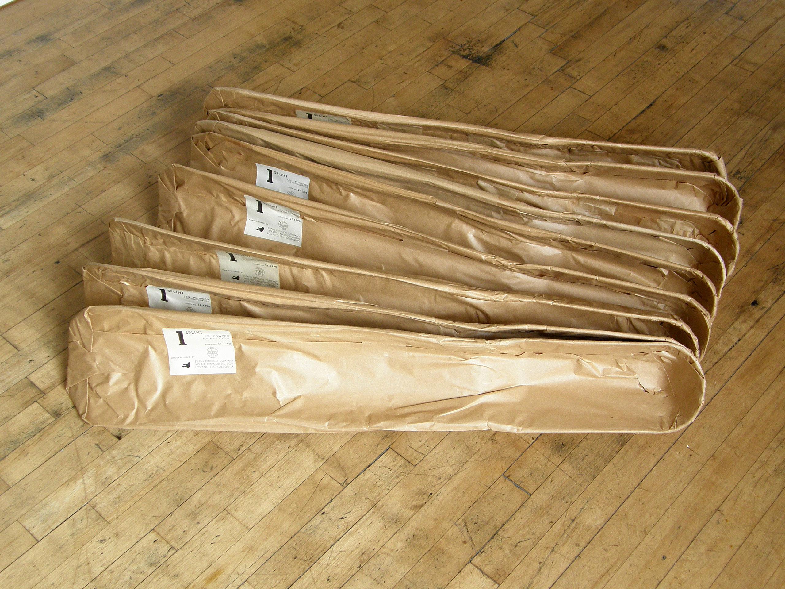 Mid-Century Modern Éclisse jambière en contreplaqué moulé Charles et Ray Eames pour Evans, emballage d'origine en vente