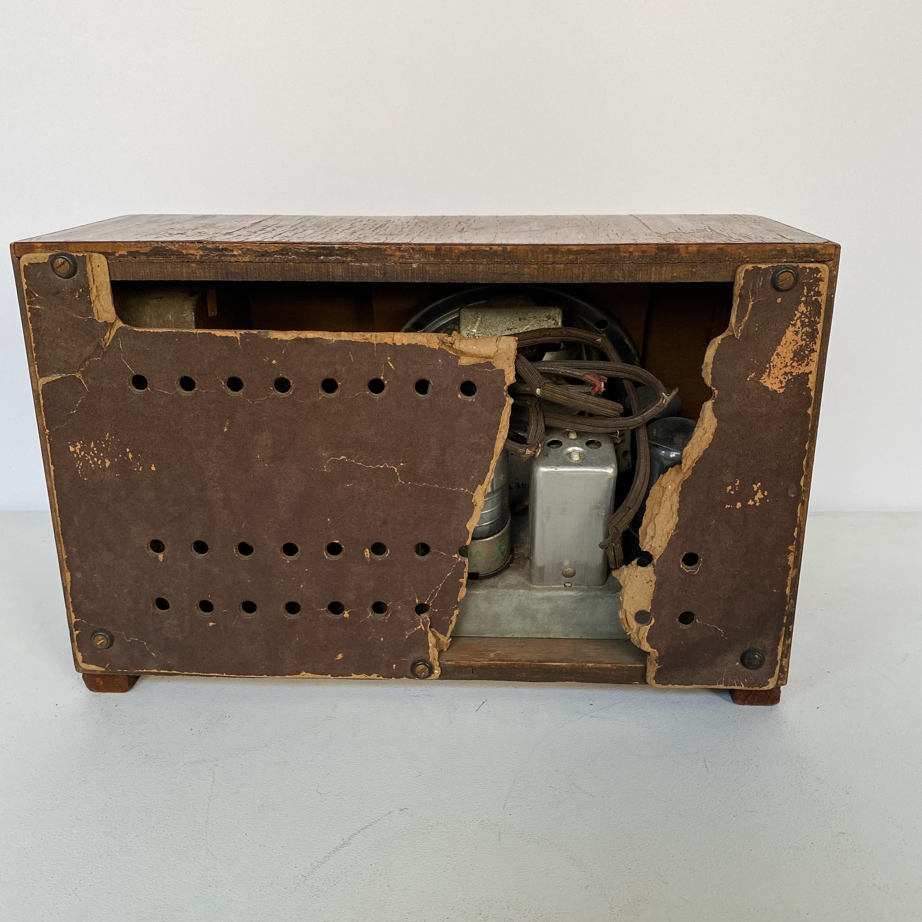 Charles and Ray Eames Molded Plywood Radio 4