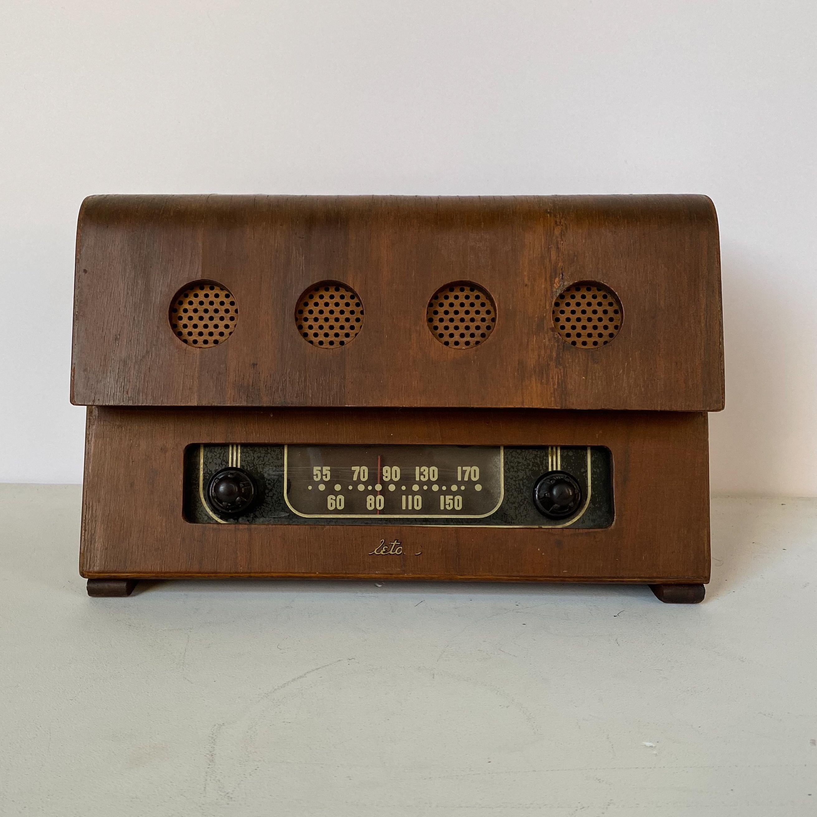 Mid-Century Modern Charles and Ray Eames Molded Plywood Radio