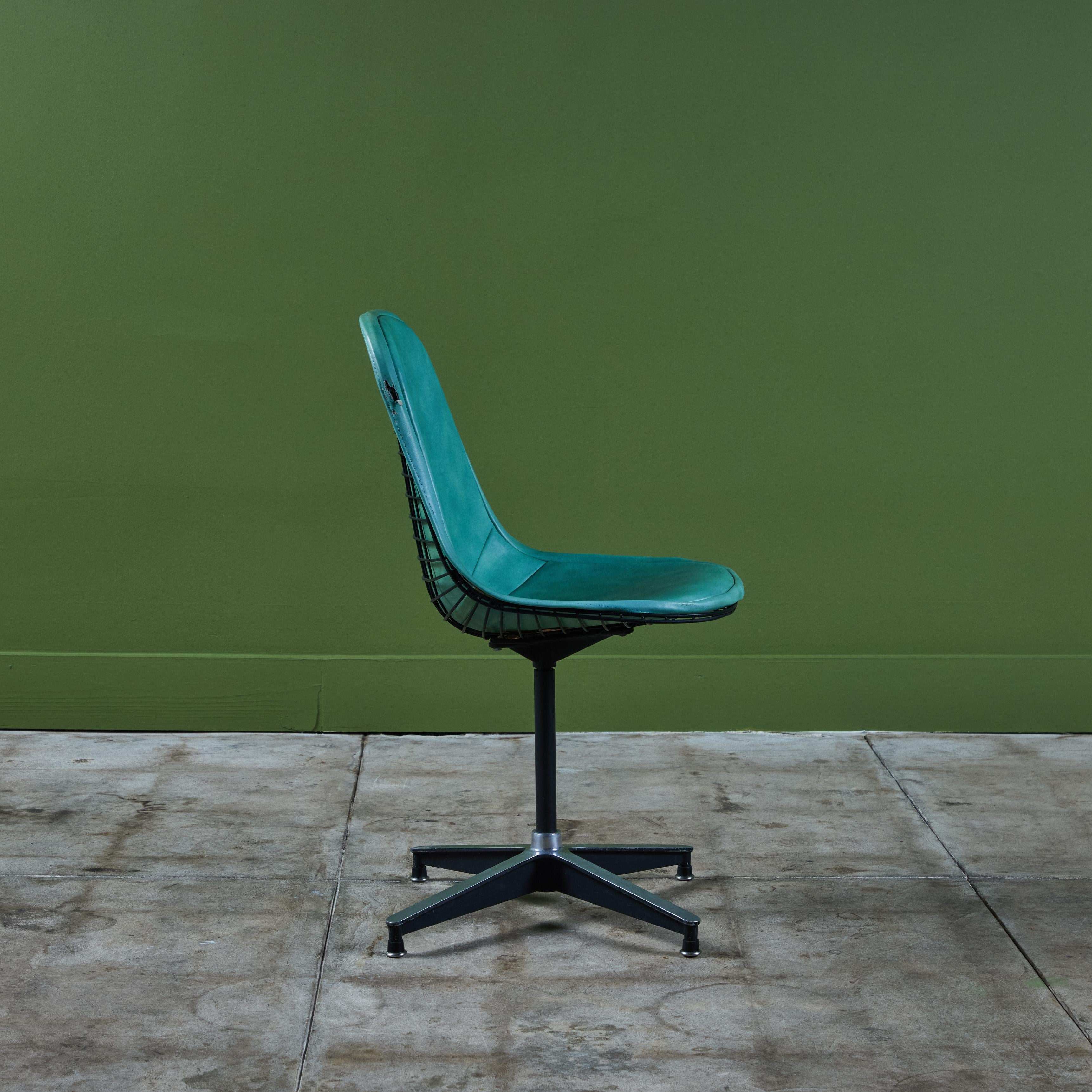 Charles and Ray Eames PKC Wire Chair mit Drehfuß für Herman Miller (Mitte des 20. Jahrhunderts) im Angebot