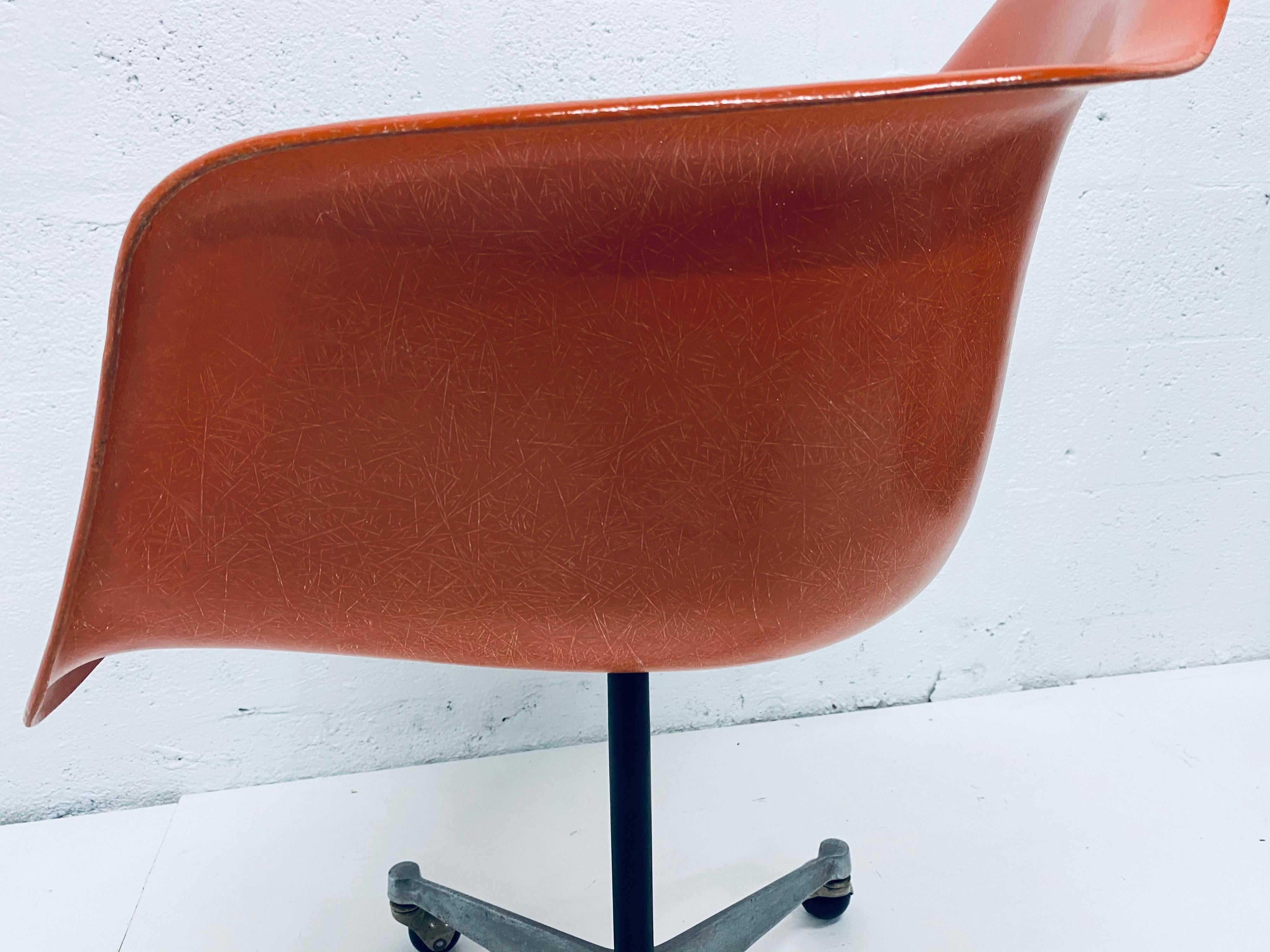 Mid-20th Century Charles and Ray Eames PSC Orange Fiberglass Office Desk Chair for Herman Miller