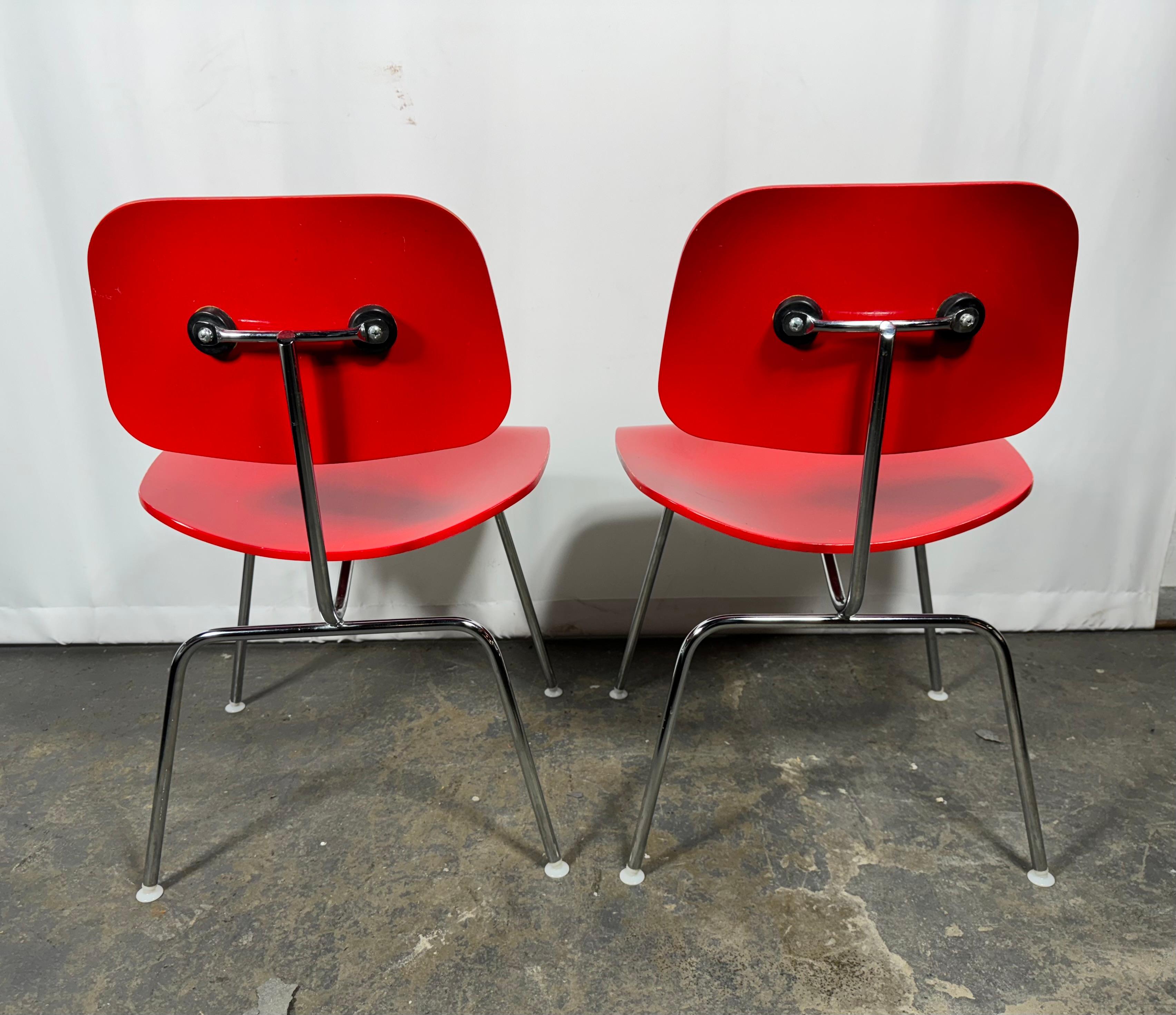 XXIe siècle et contemporain Chaises DCM Charles and Ray Eames, Herman Miller, Dining, Chaise d'appoint en hêtre rouge en vente