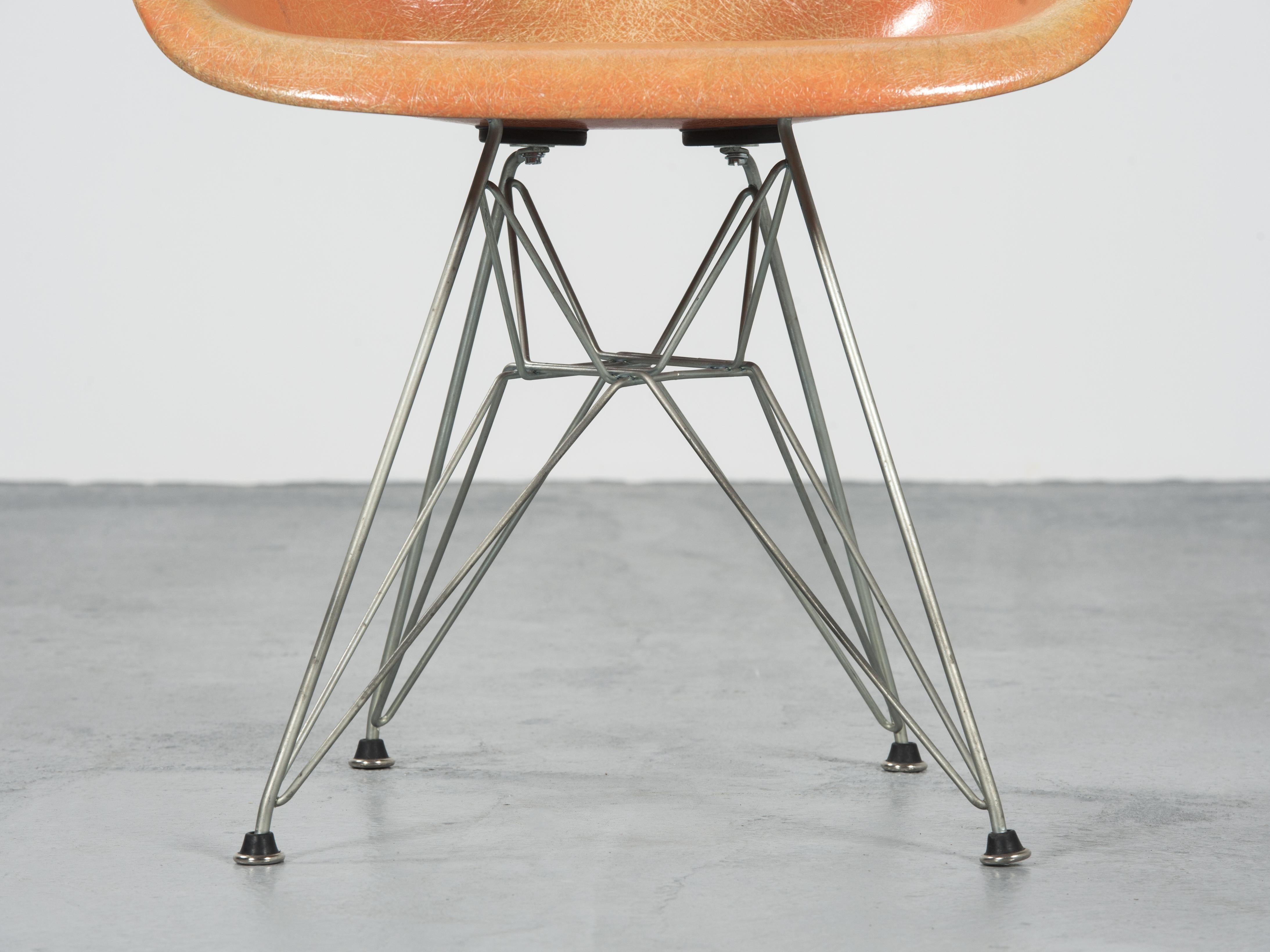 Mid-20th Century Charles & Ray Eames Rope Edge Zenith Eiffel For Sale
