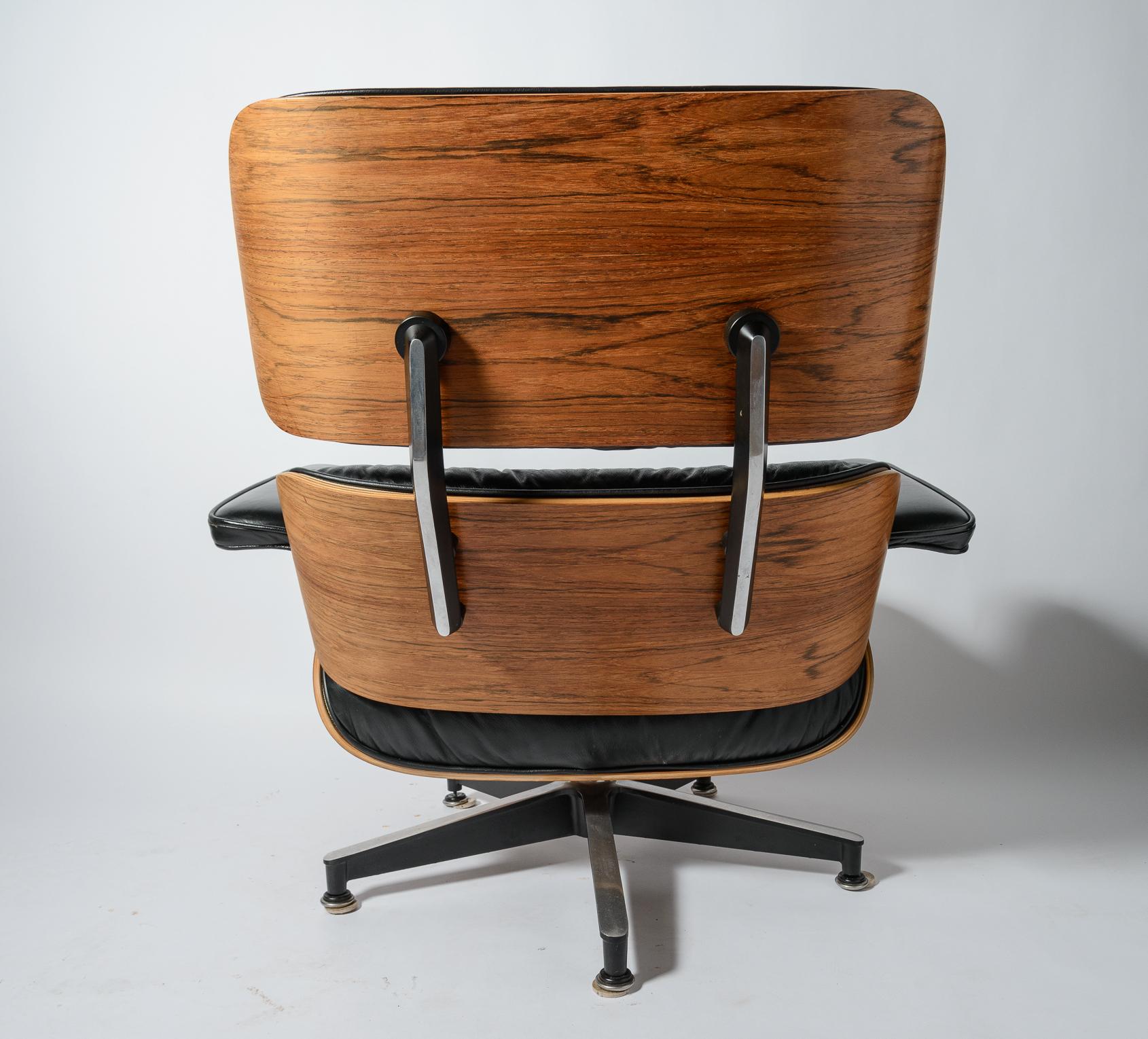 Charles and Ray Eames Rosewood 670/671 Lounge & Ottoman In Good Condition For Sale In West Palm Beach, FL