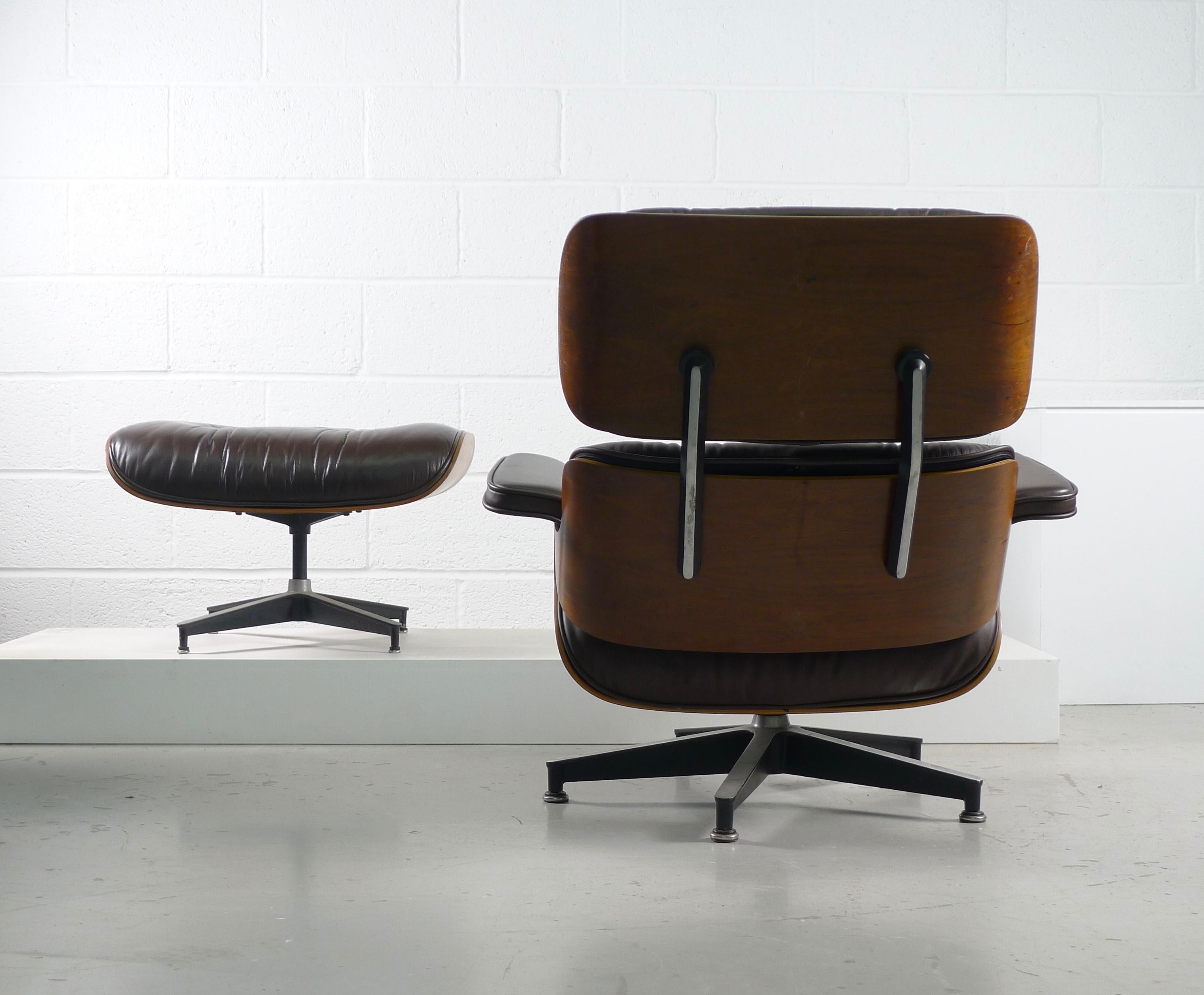 Mid-Century Modern Charles and Ray Eames, Rosewood Lounge Chair and Ottoman, Herman Miller, USA