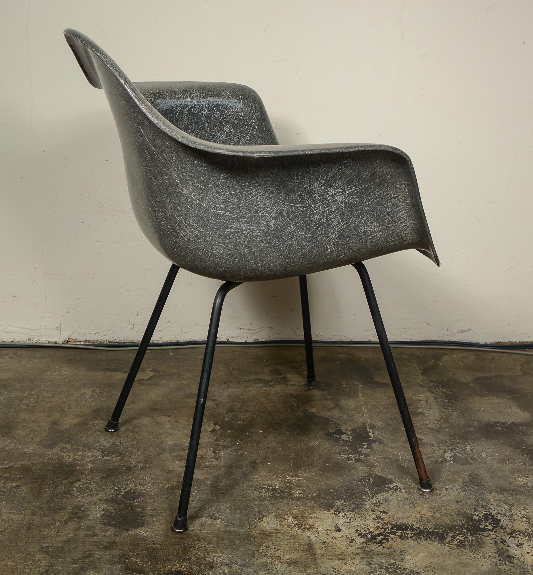 Charles and Ray Eames Second Generation Zenith Armchair In Good Condition In San Mateo, CA
