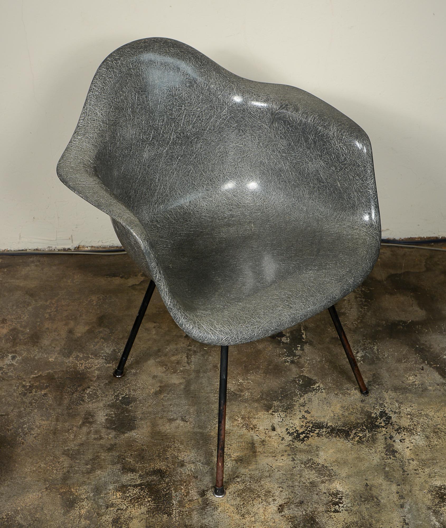Mid-20th Century Charles and Ray Eames Second Generation Zenith Armchair